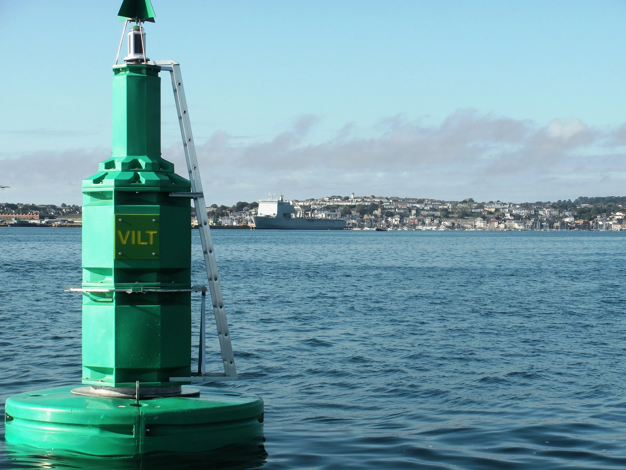 FM-2400
2.4m Navigation Buoy.
