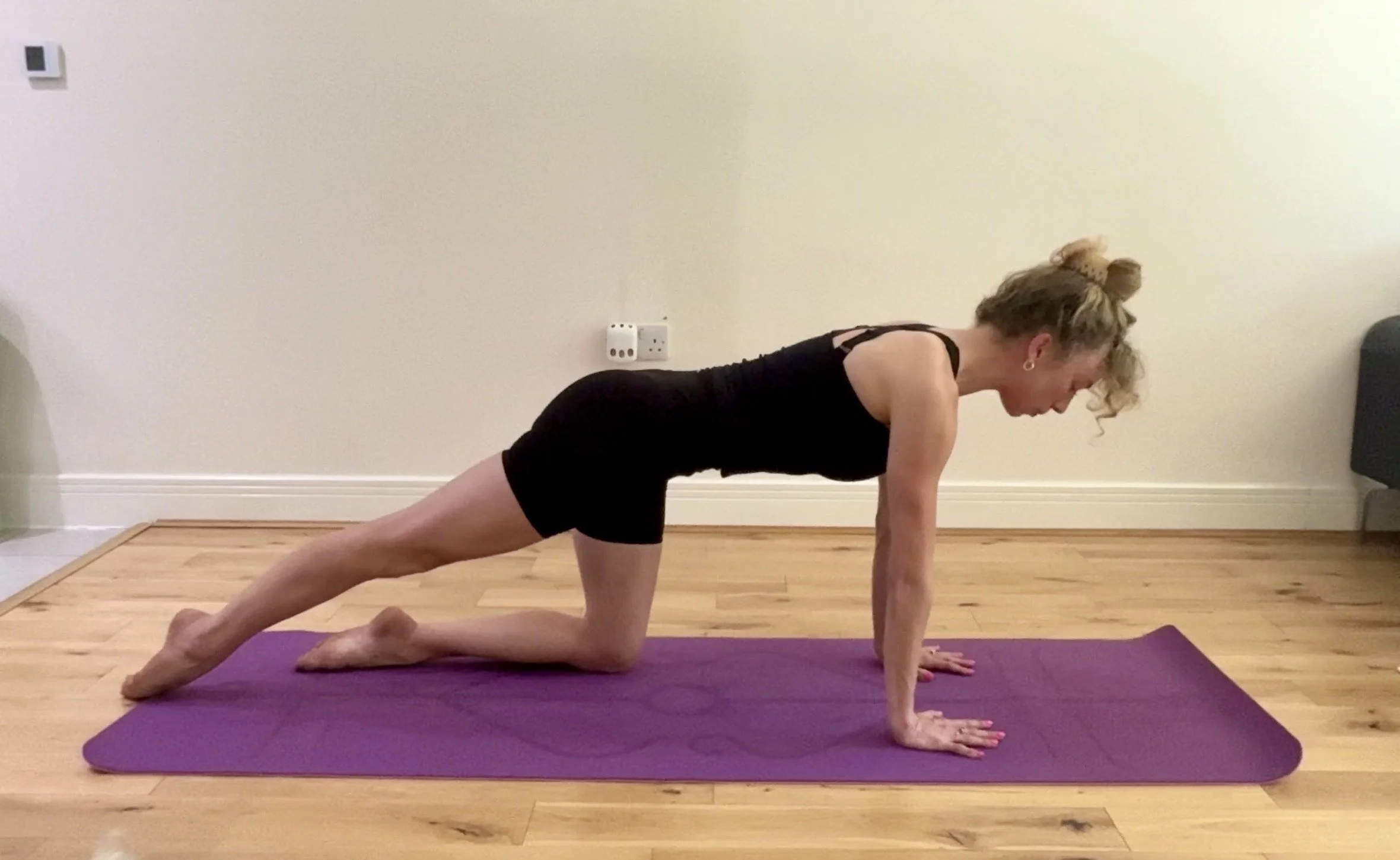 BASIC MAT PILATES CLASS