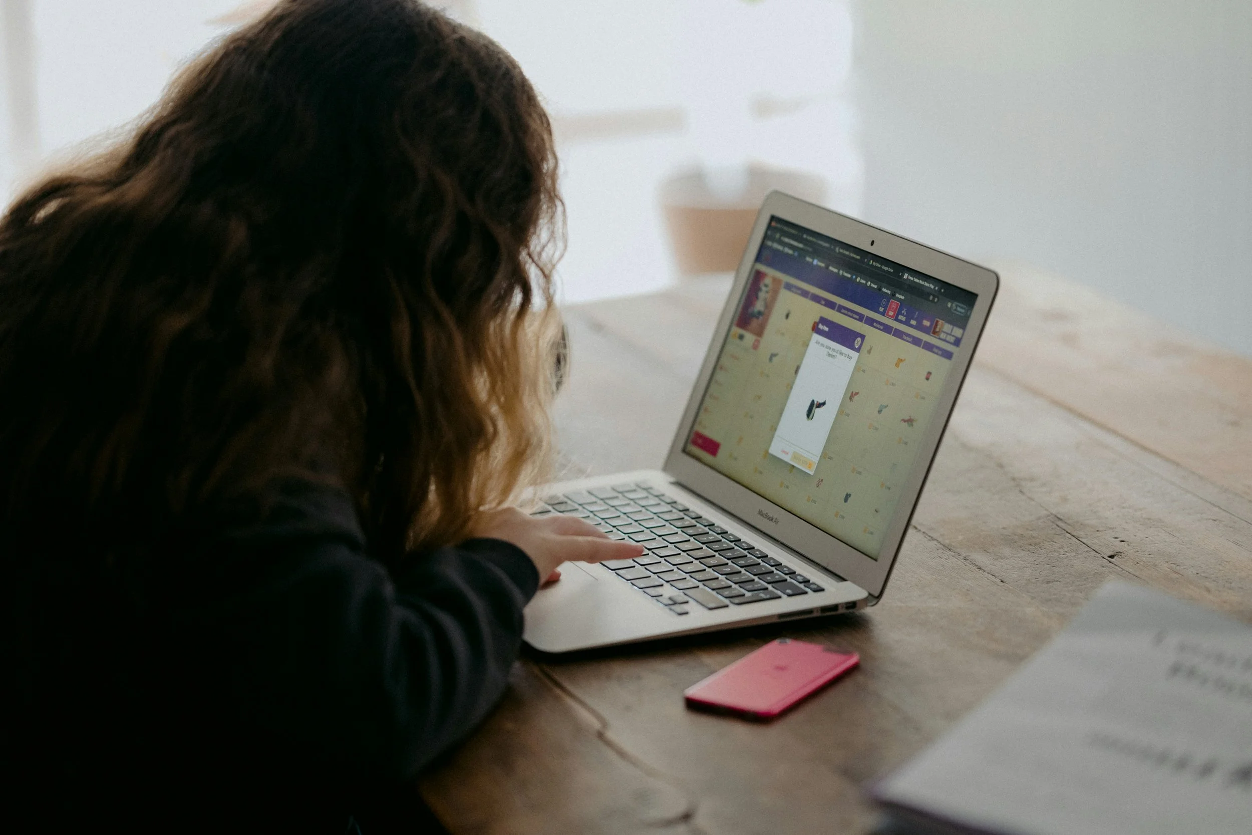 The online world in 2024: how to navigate the unknown