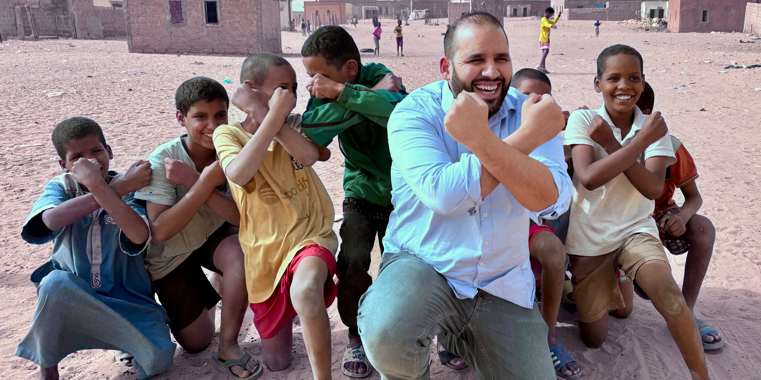 image de ahmane voyage avec des enfants de l'école de boutilimit