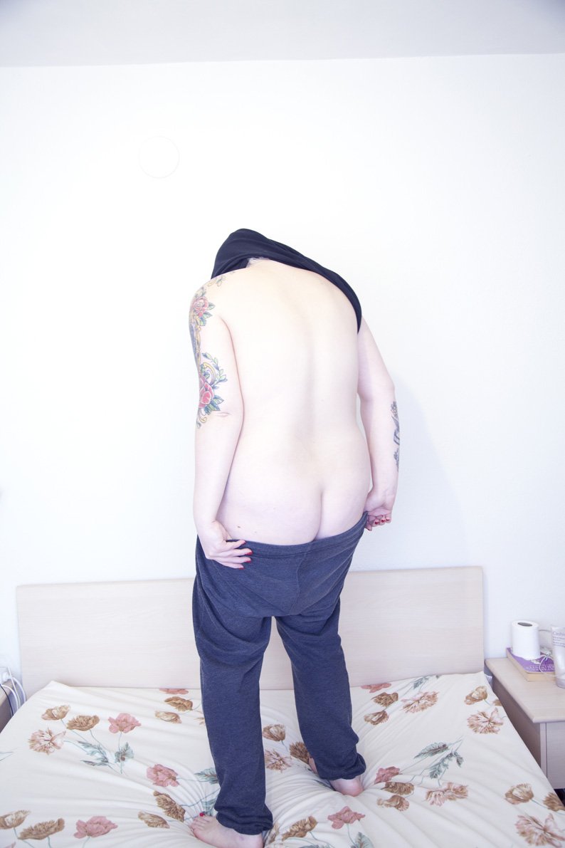 FEATURESOFFEMININITY0013.jpg