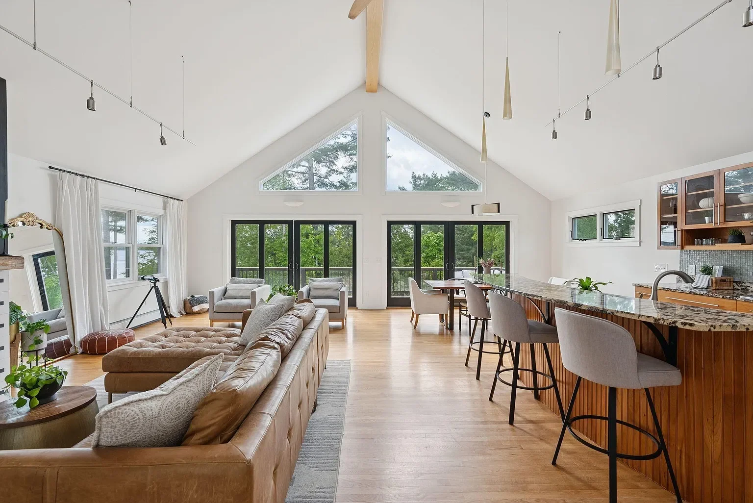 lake-living-area.webp