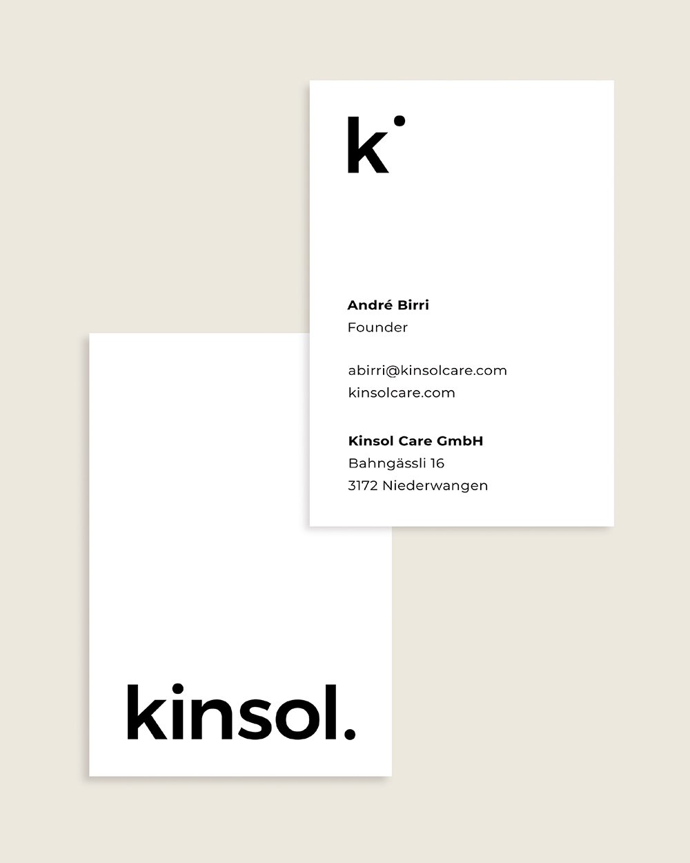 Visitenkarte mit dem Logo "kinsol." und den Kontaktdaten von André Birri, Gründer bei Kinsol Care GmbH.