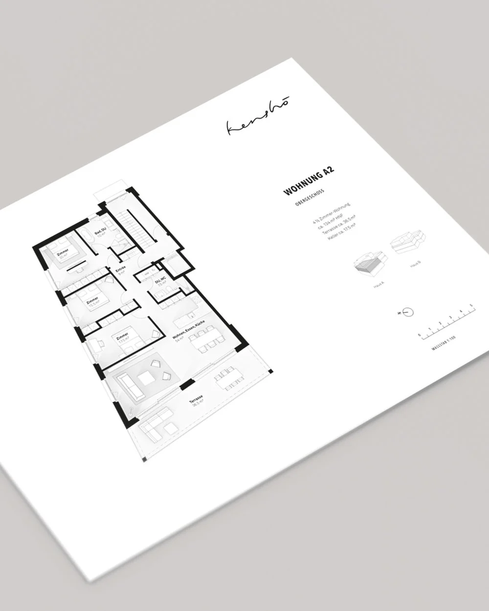 Ein Grundrissplan einer Wohnung mit mehreren Zimmern, Küche, Bad und Terrasse, auf einem weißen Blatt, mit handgeschriebenem Text oben und einigen Diagrammen auf der rechten Seite.
