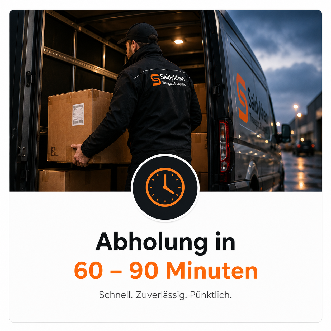Mitarbeiter lädt Pakete in einen Lieferwagen der Saidykhan Logistik, der draußen in der Dämmerung steht.