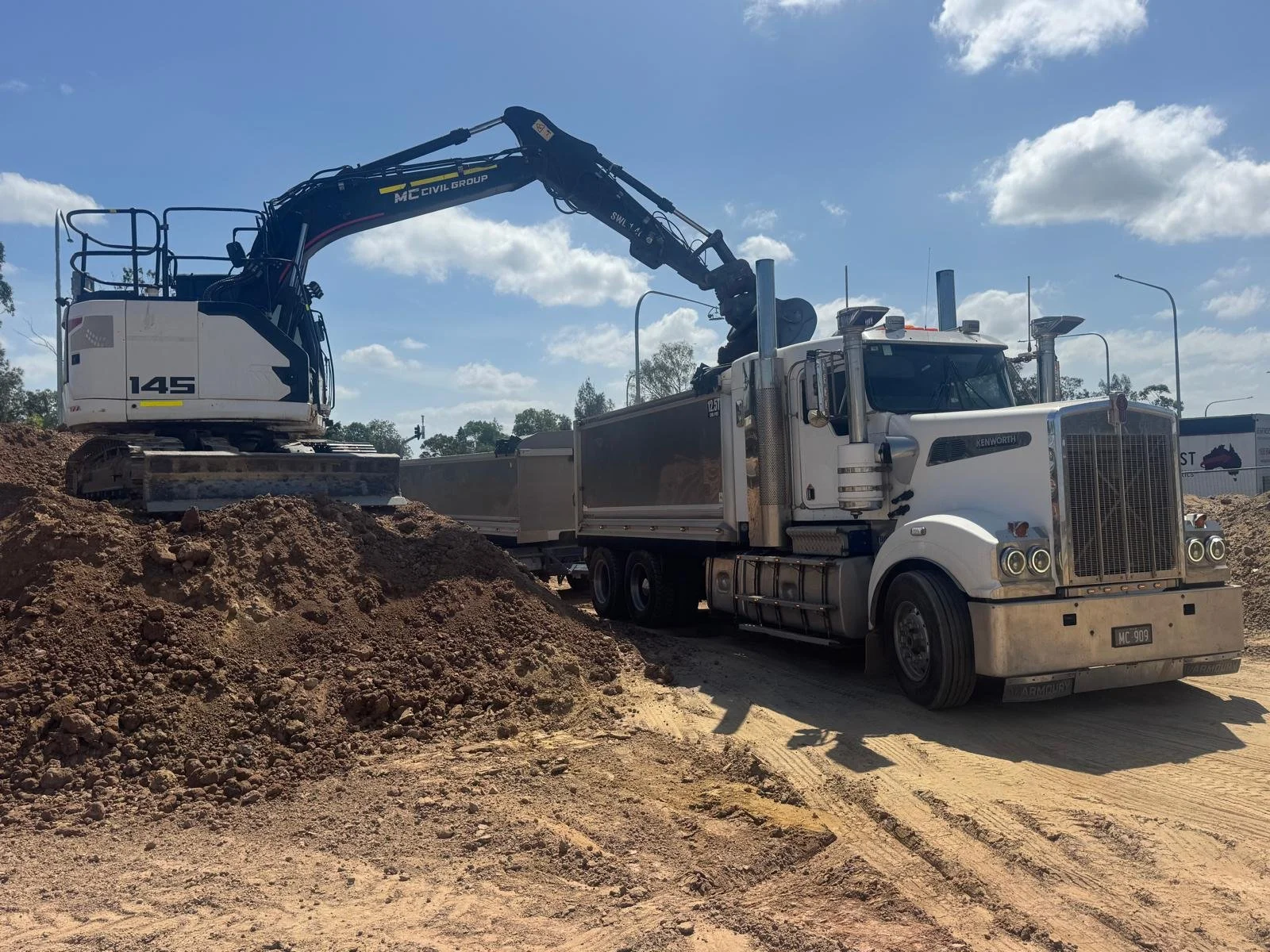 Large-scale bulk earthworks for commercial construction