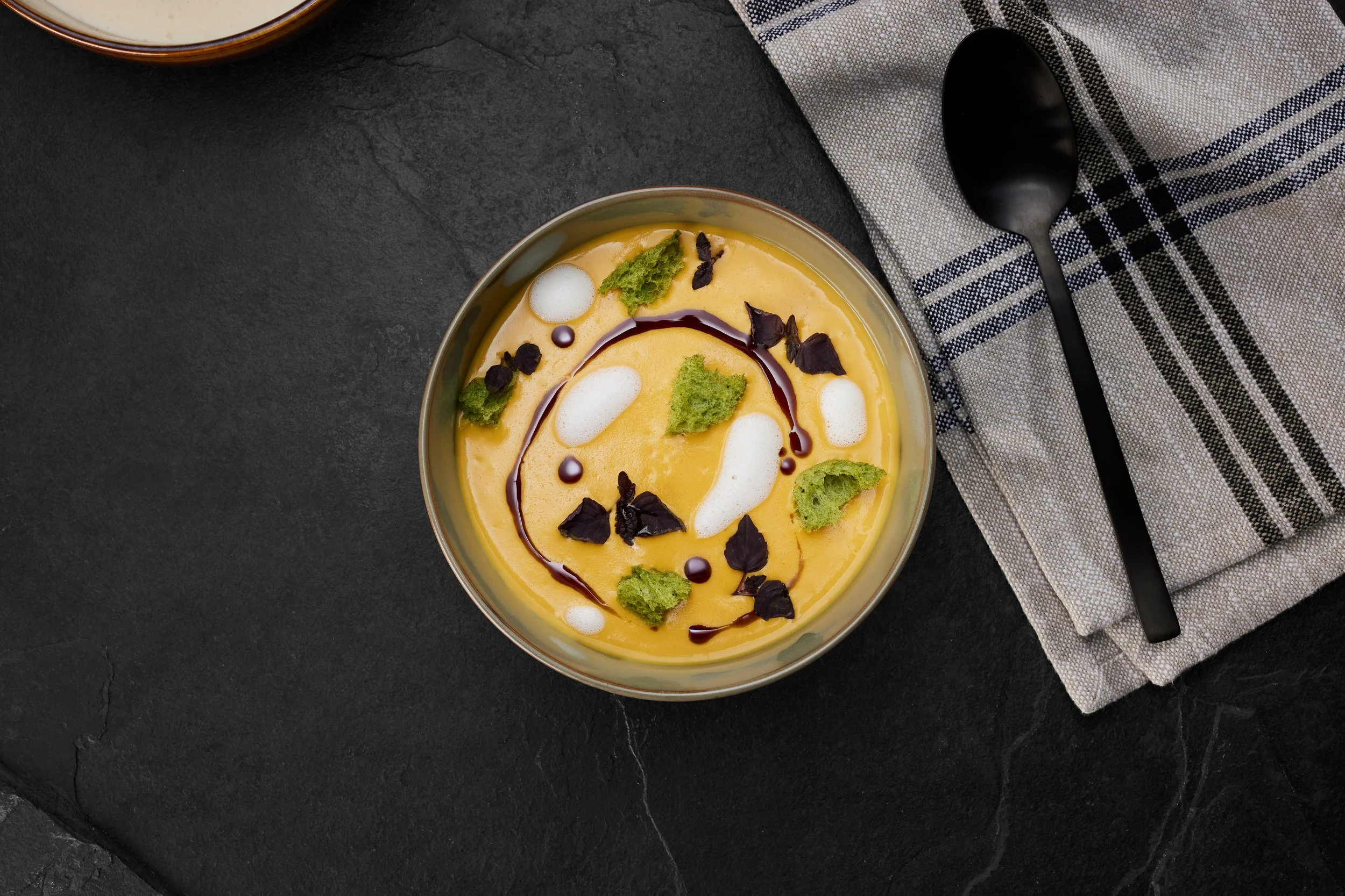 Kuerbissuppe_top-shot_02 1.jpg