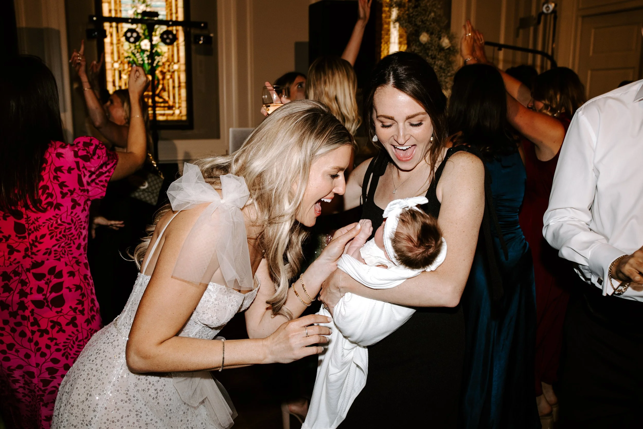 ChicagoHistoryMuseumWeddingPhotographer-126.jpg
