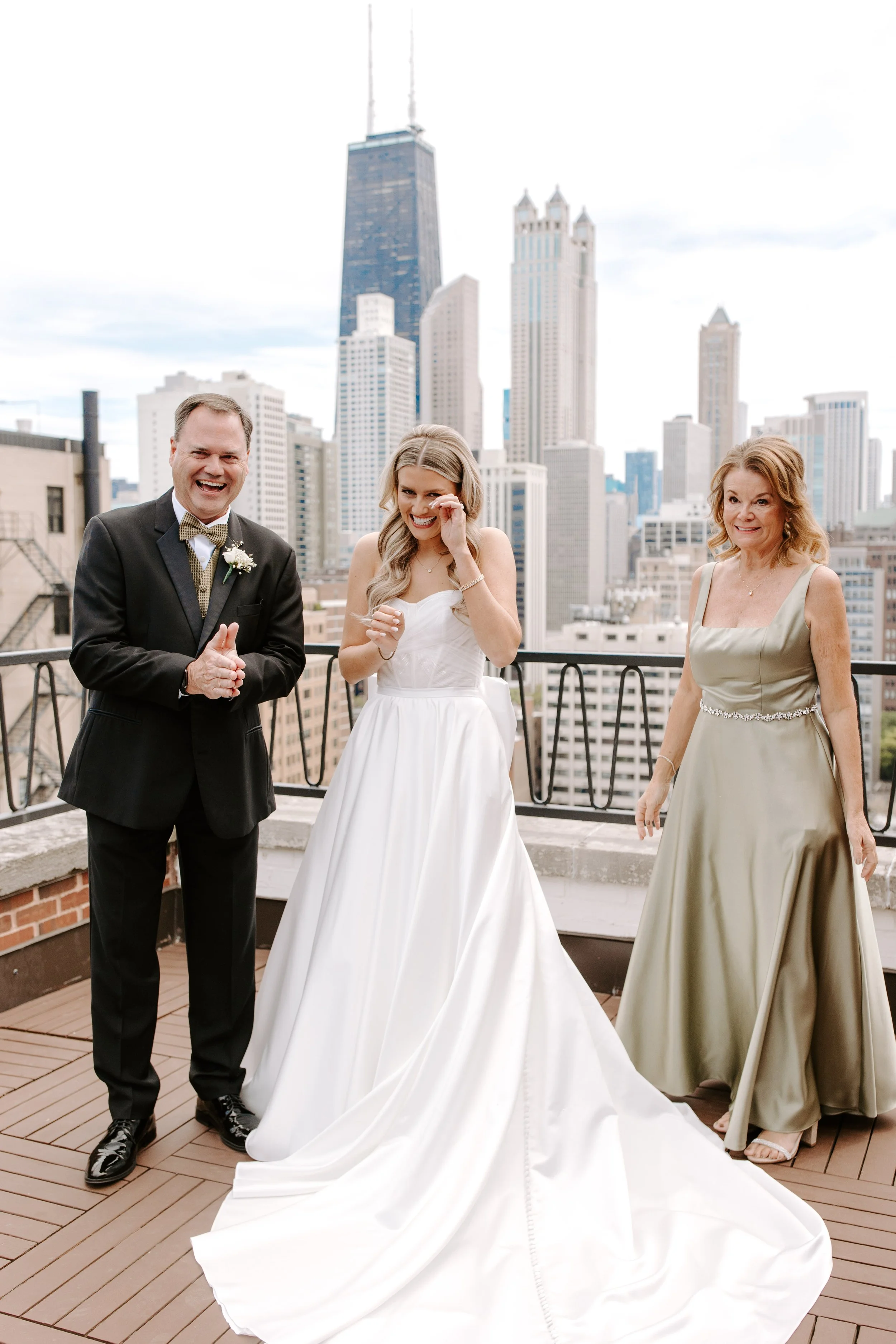 ChicagoHistoryMuseumWeddingPhotographer-33.jpg