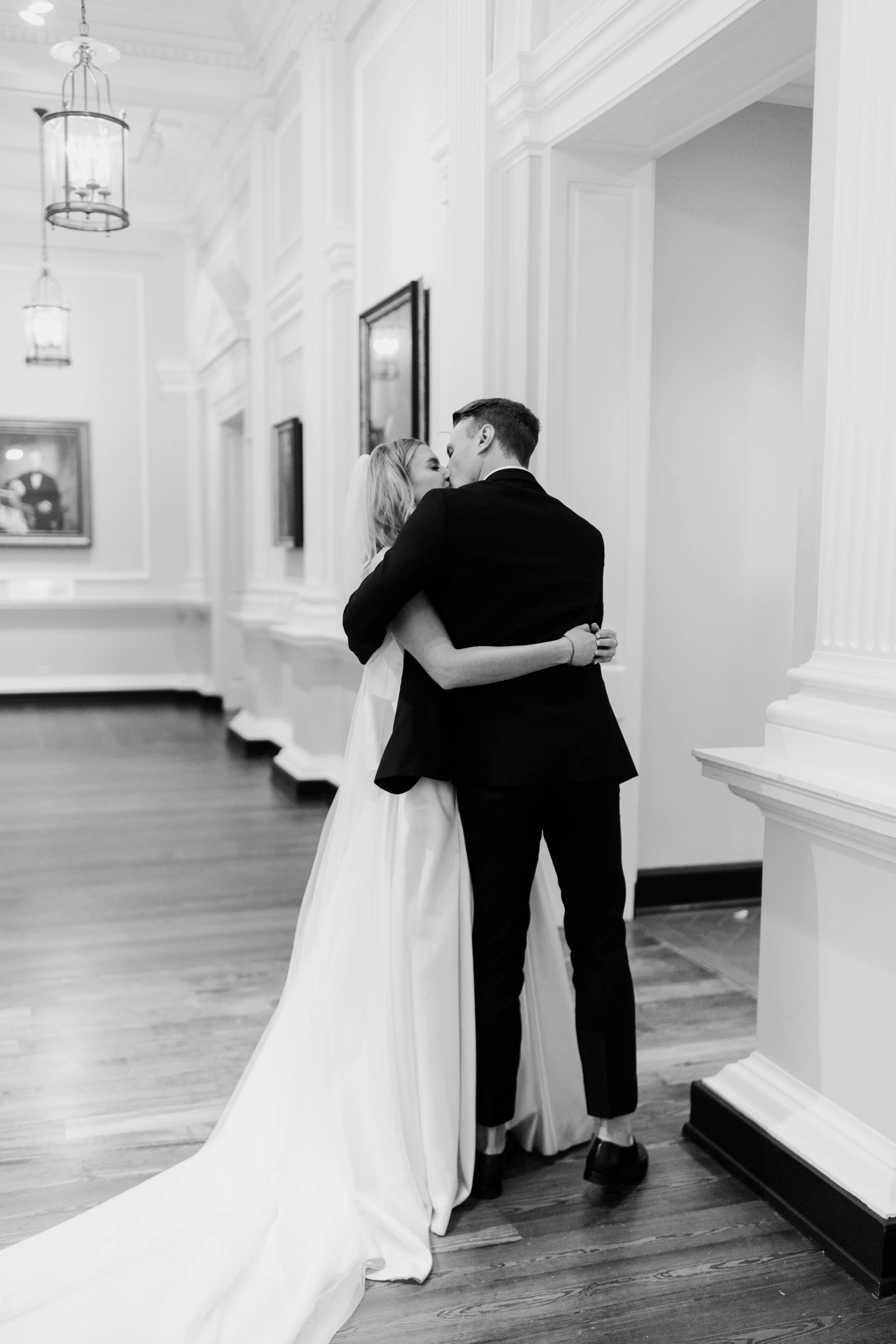 ChicagoHistoryMuseumWeddingPhotographer-87.jpg