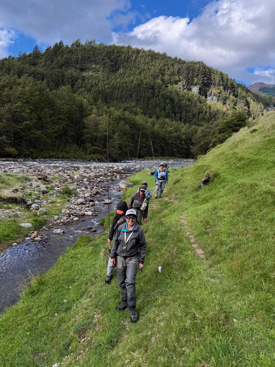 primera operacion de pesca con mosca femenina en Chile
