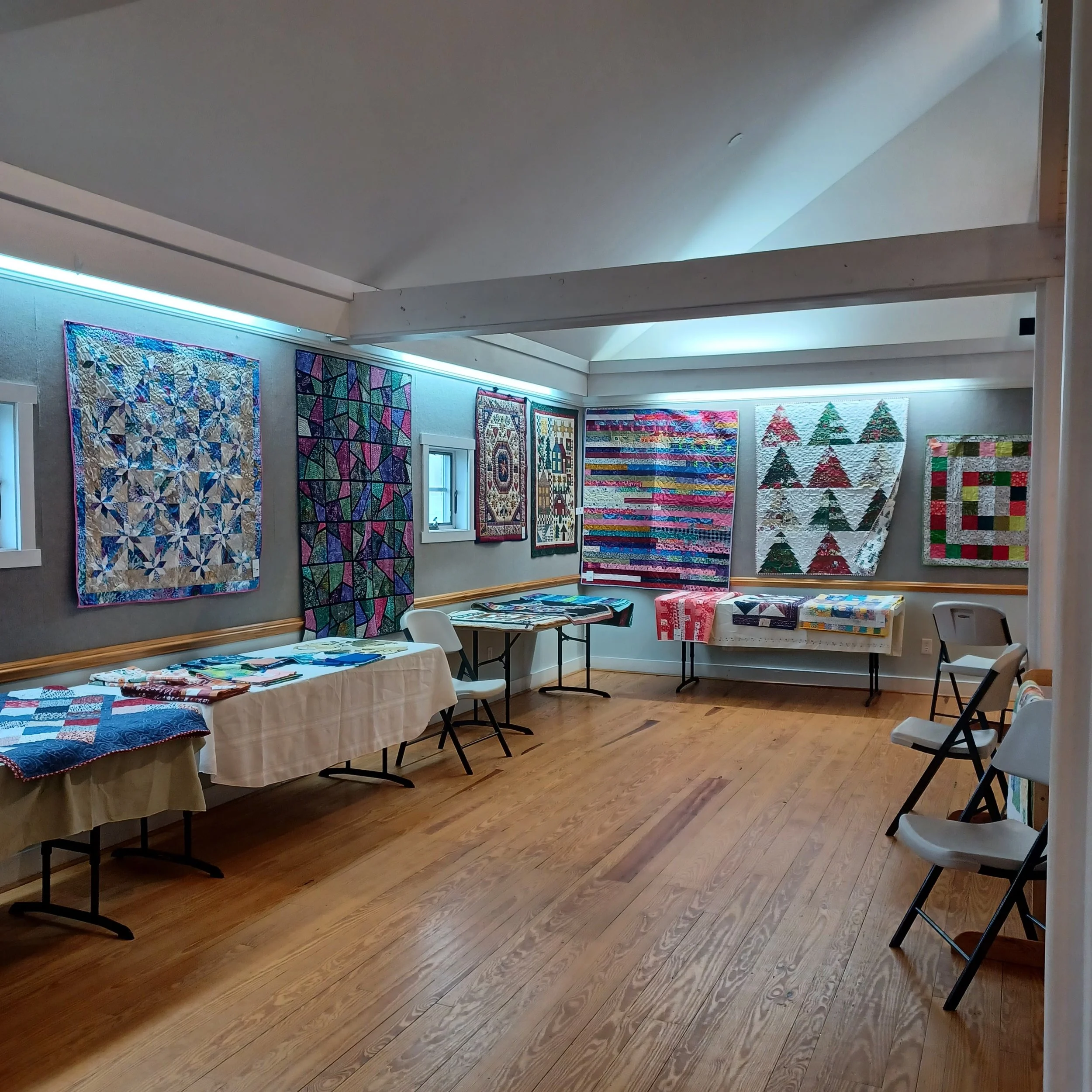 Tavern Quilt Guild - show.jpg