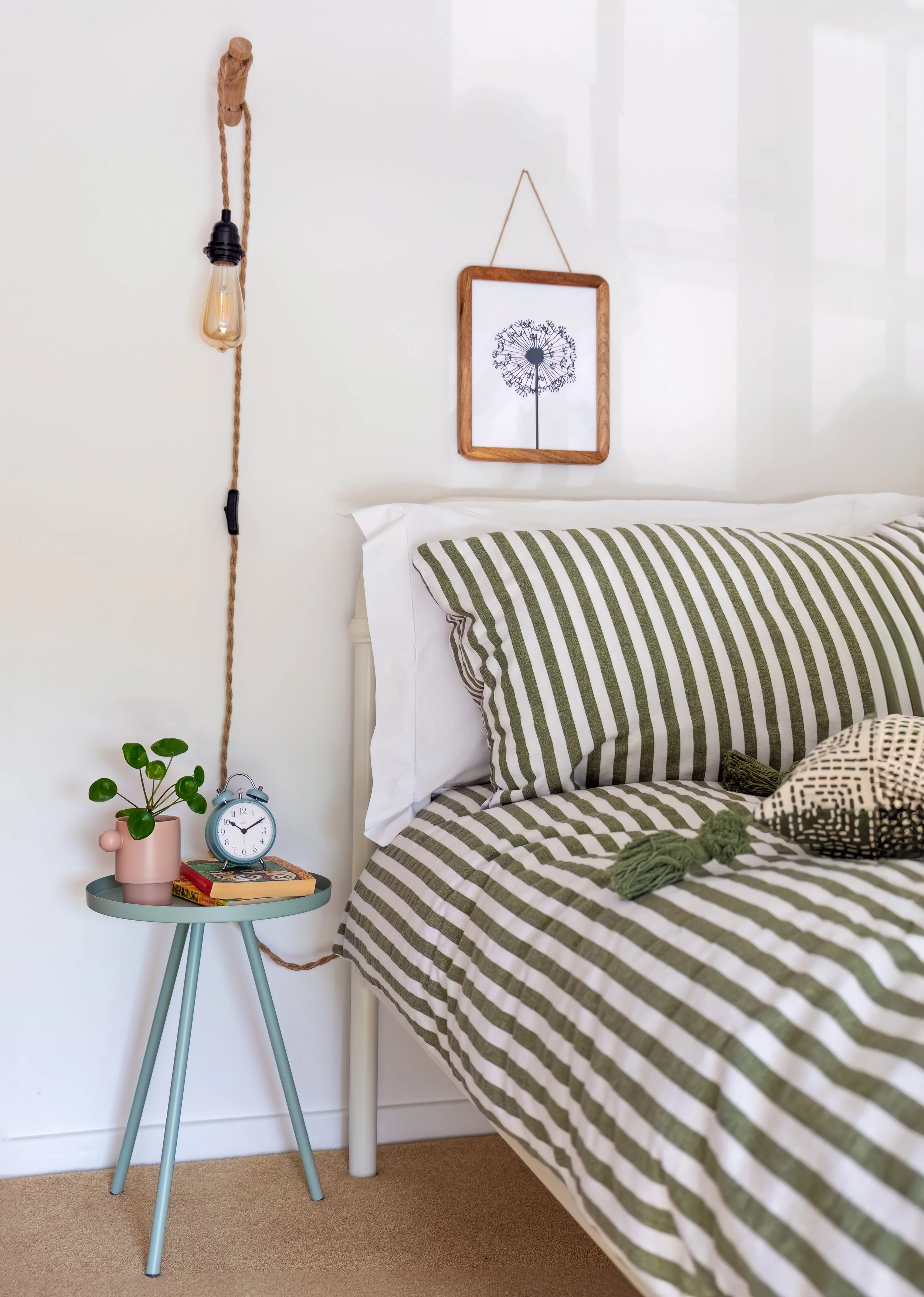 16-LITTLE-BED.jpg