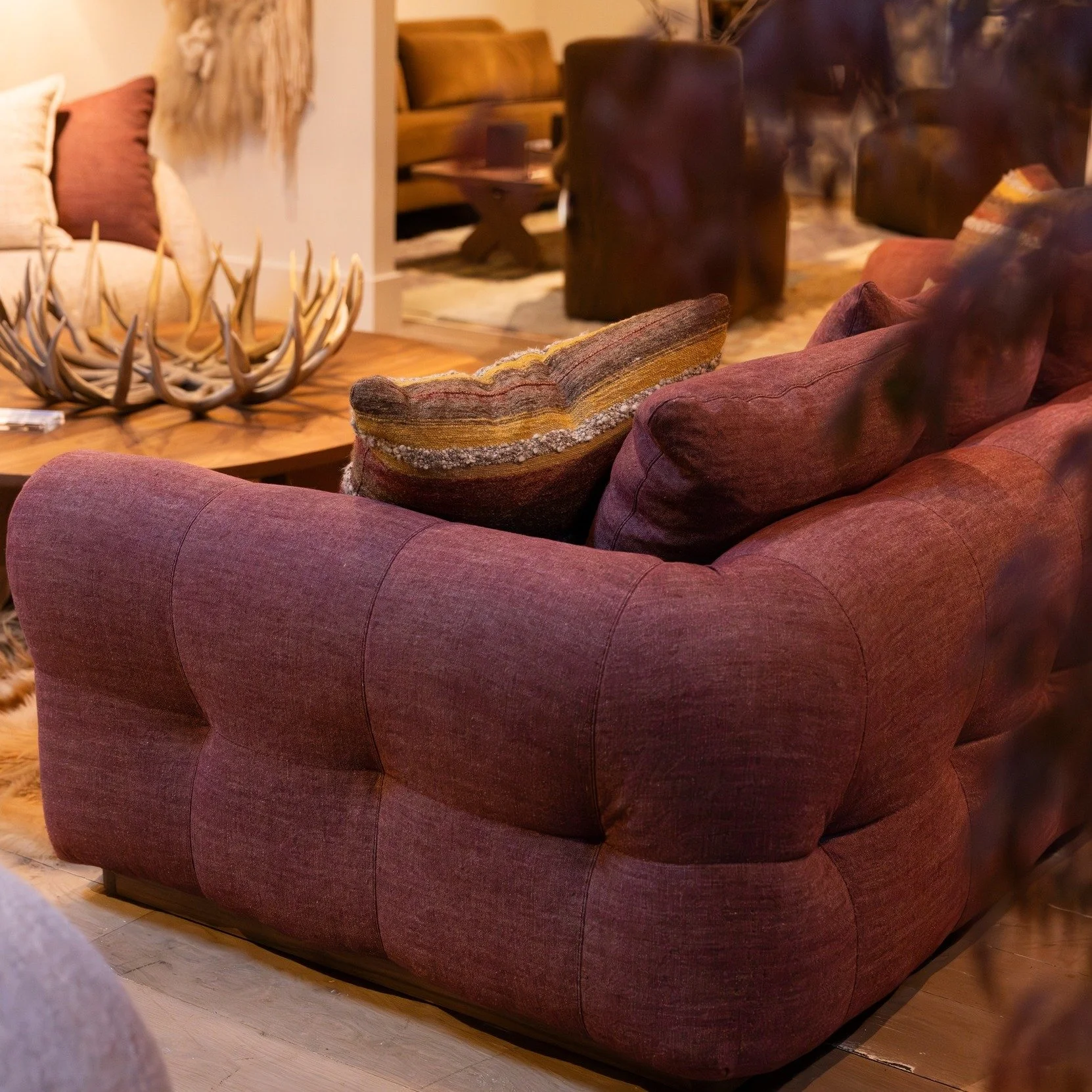 No freight expenses needed&mdash;every order ships free to any receiver of your choice.

SUERE. strictly for interior designers
www.suerestudio.com

#suerestudio #interiordesign #loveVerellen