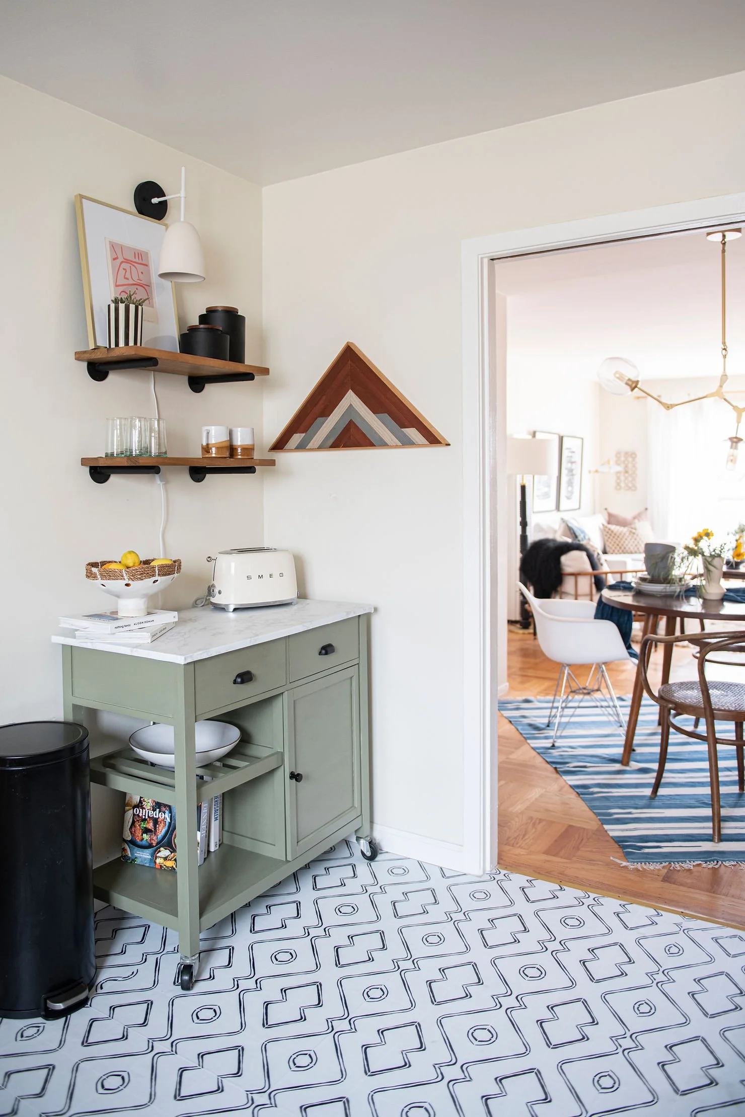 3-sun-soul-style-kauai-hawaii-interior-design-kitchen-reveal-renter-friendly-reno-with-quadrostyle-vinyl-floor.jpg