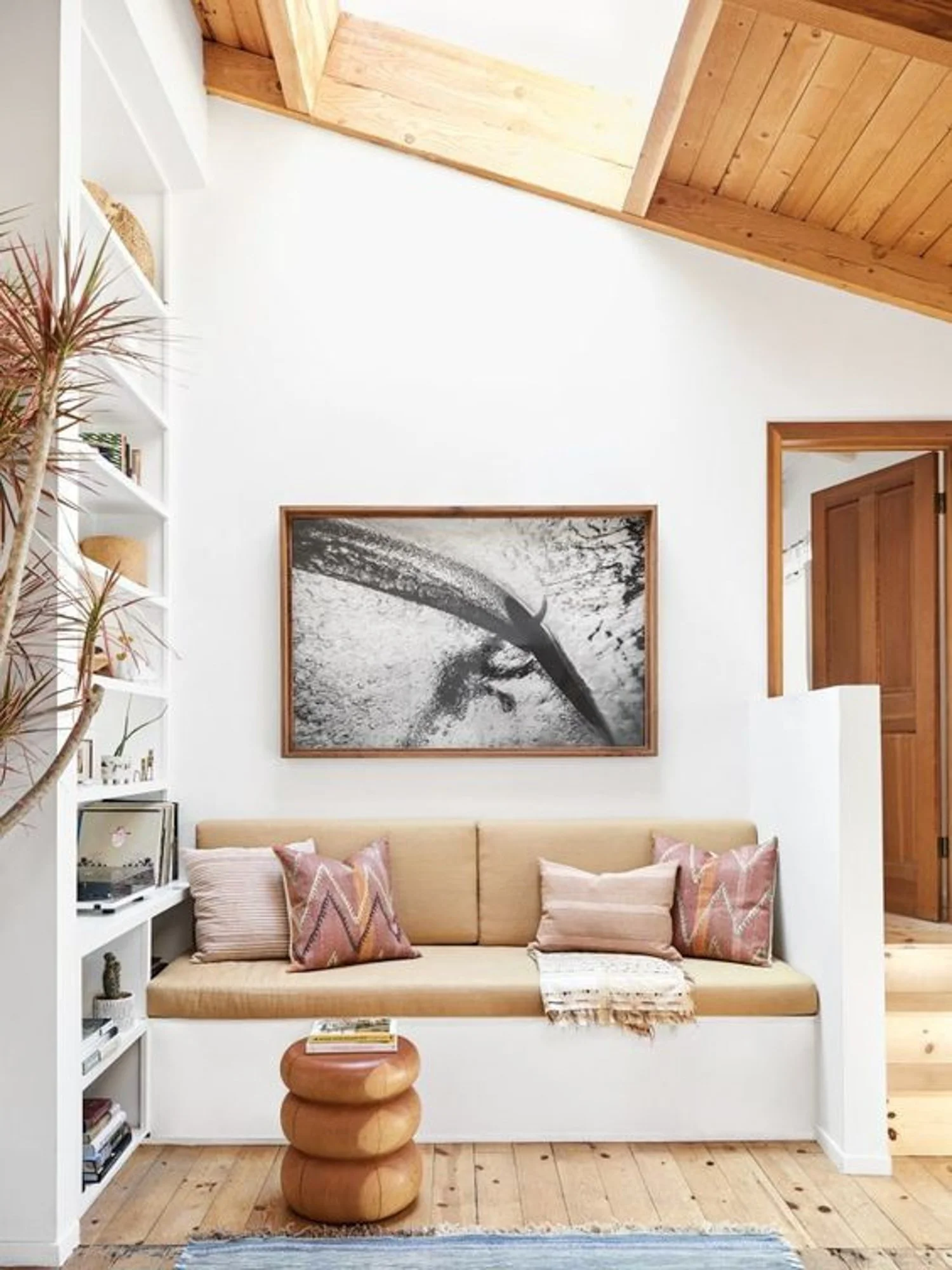 Via Domino. Home of Malia Mau and Jess Bianchi. Photography by Trevor Smith. 