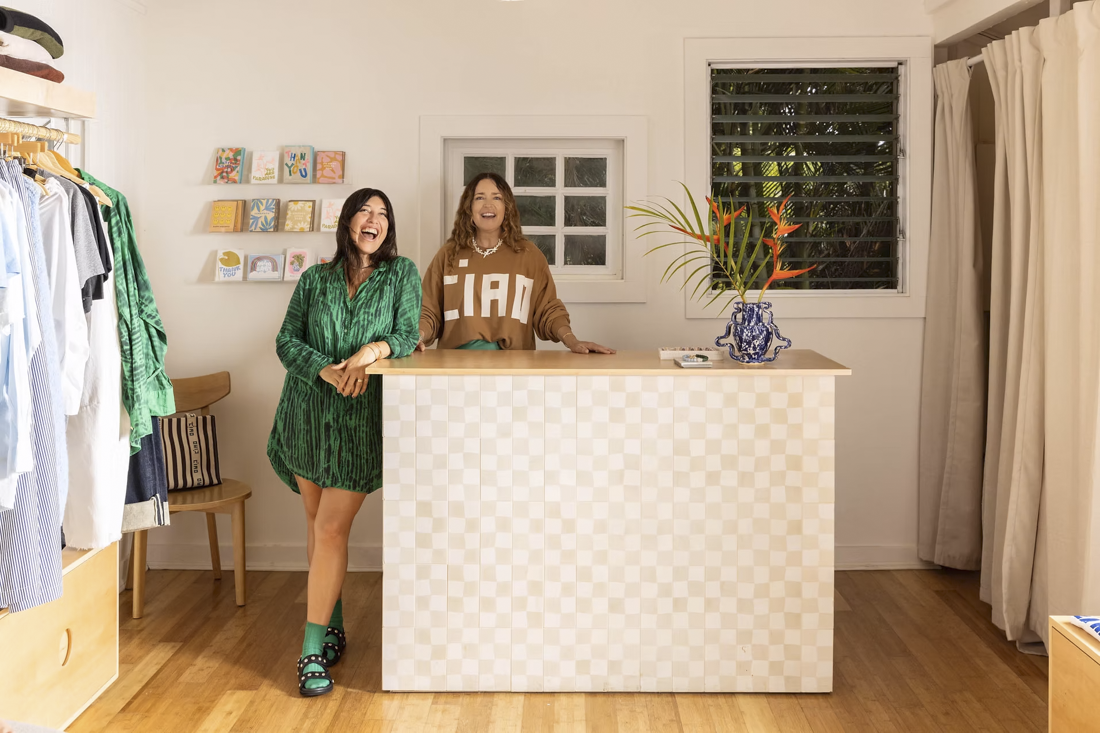 sun-soul-style-interior-design-hawaii-kauai-commercial-clothing-store-sister-sister-boutique-6.png