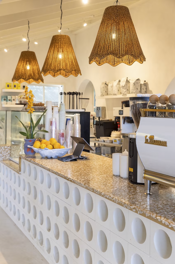 sun-soul-style-interior-design-hawaii-kauai-commercial-java-kai-coffee-shop-7.png