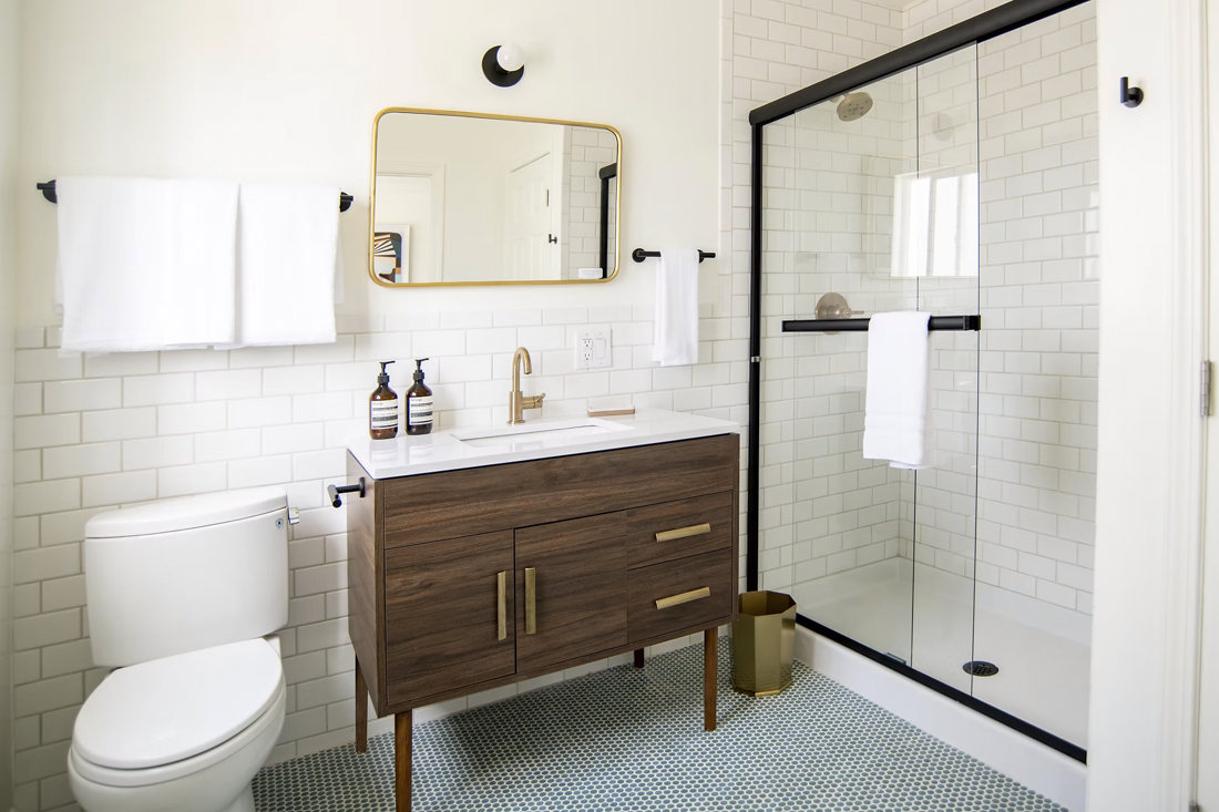 sun-soul-style-interior-design-hawaii-kauai-commercial-hotel-design-broadway-motel-2.png