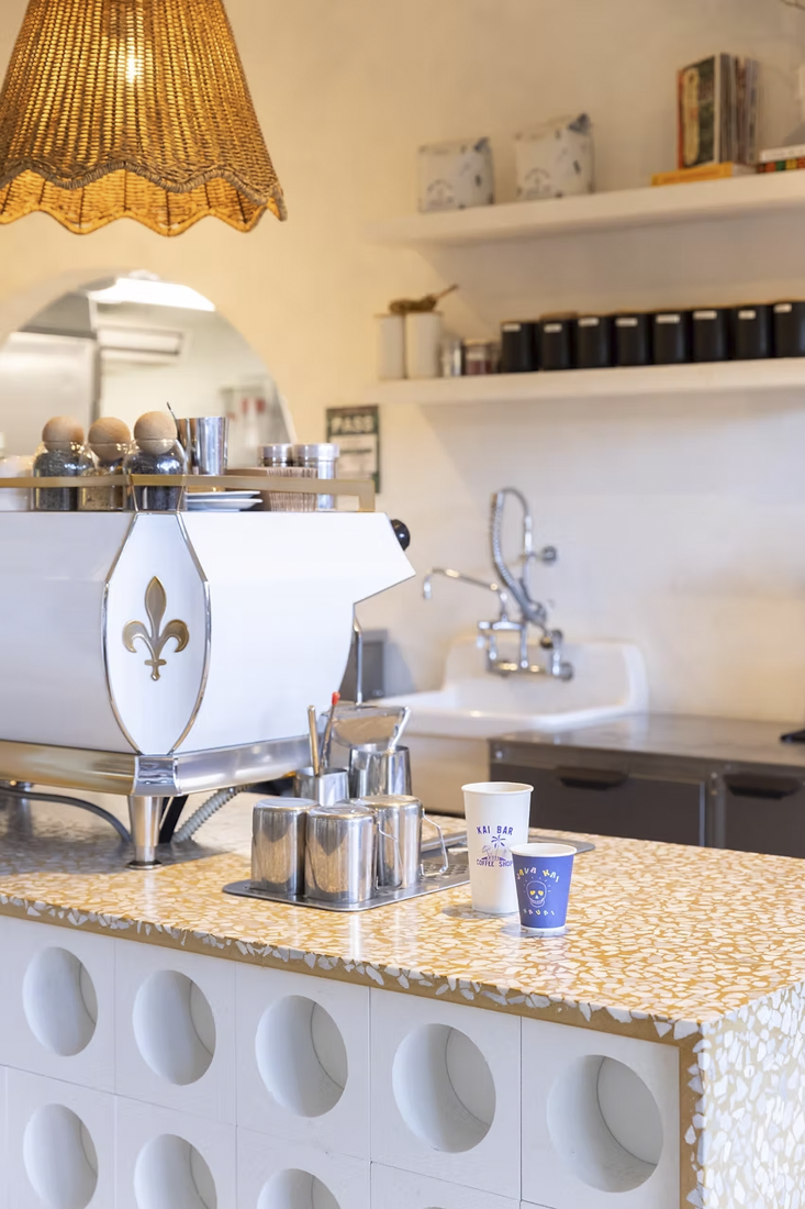 sun-soul-style-interior-design-hawaii-kauai-commercial-java-kai-coffee-shop-1.png