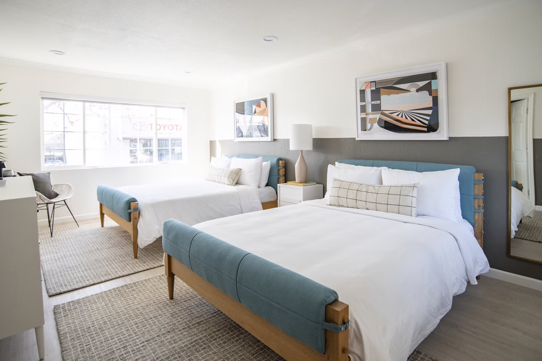 sun-soul-style-interior-design-hawaii-kauai-commercial-hotel-design-broadway-motel-12.png