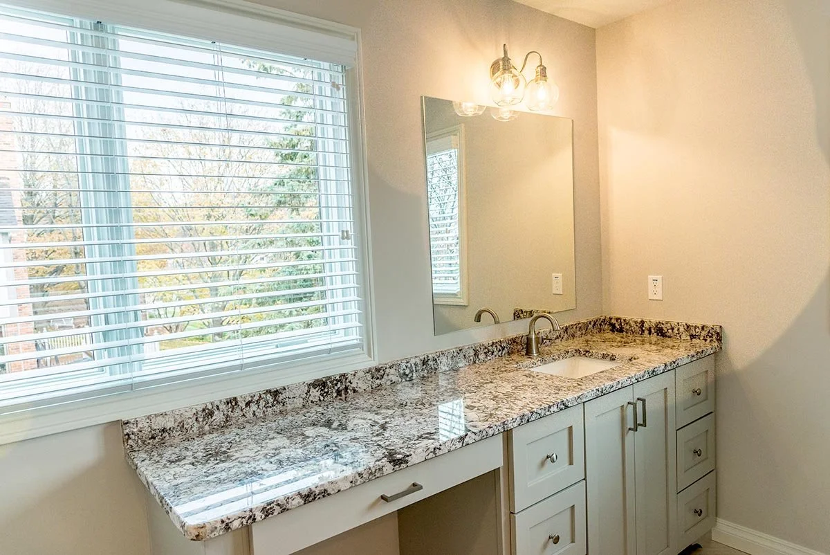 Lipski master bath after.