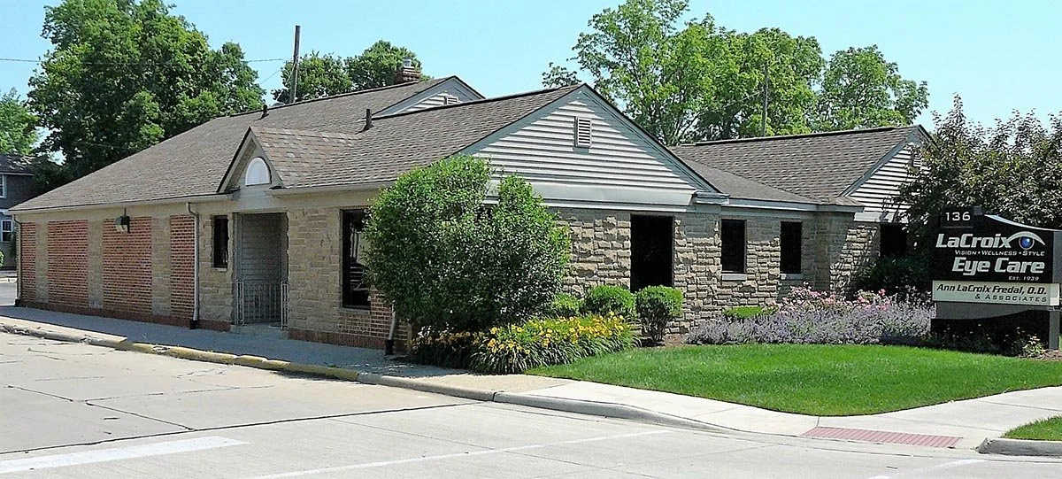 Complete interior and exterior renovation, as well as the building of a new 1000 sq ft addition with a basement. LaCroix Eye Care, Mount Clemens, MI.
