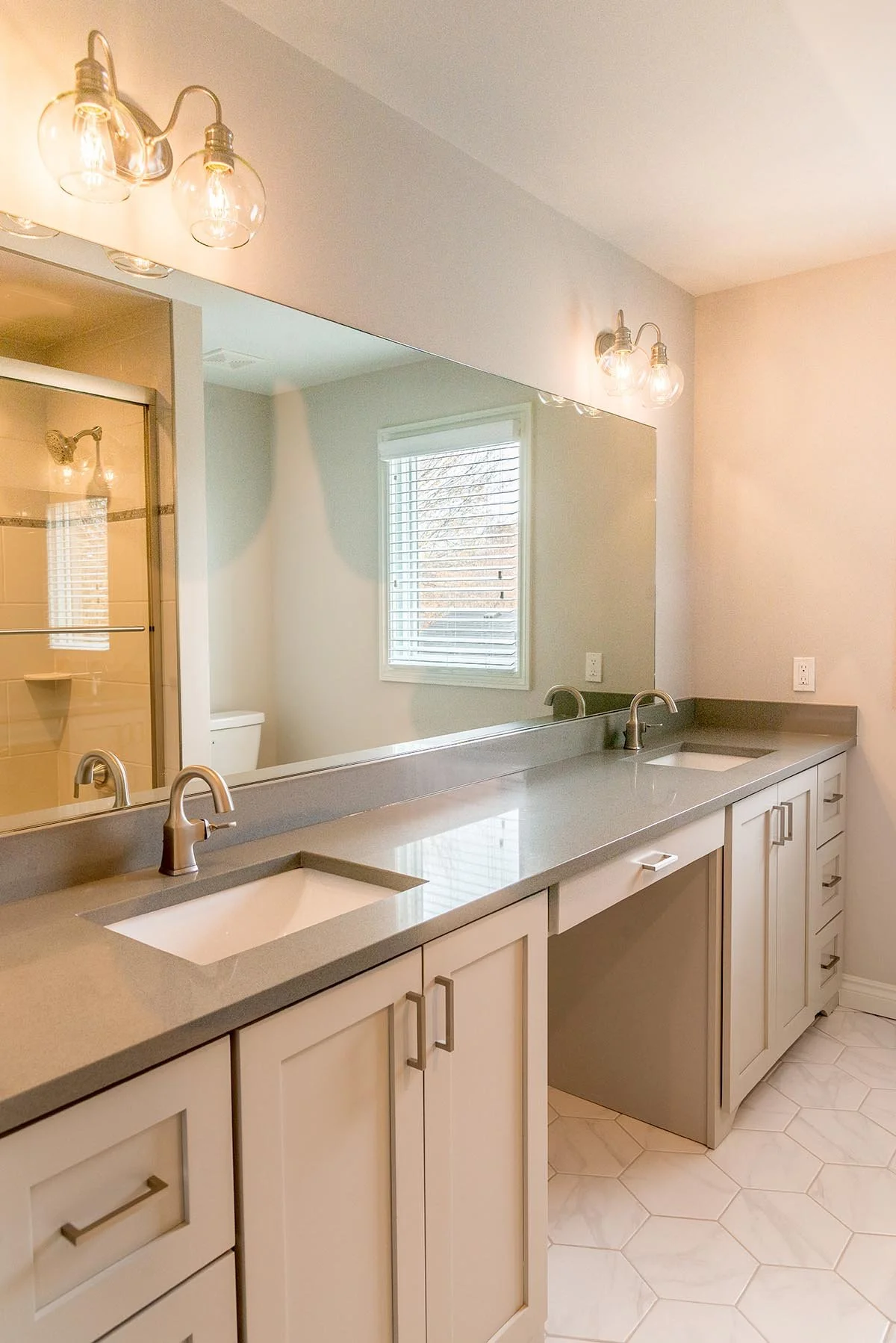 Lipski half bath after.