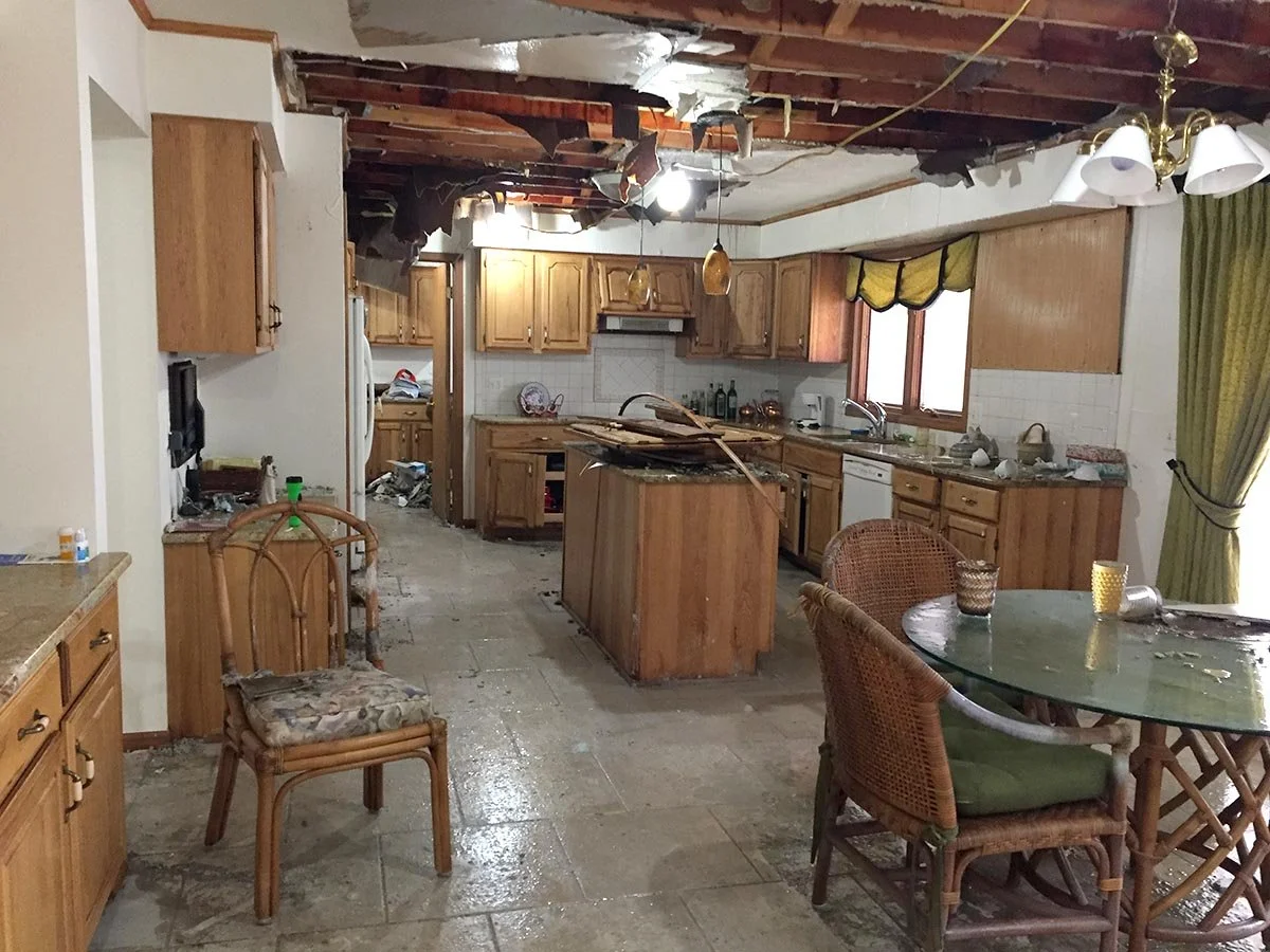Lipski kitchen before...