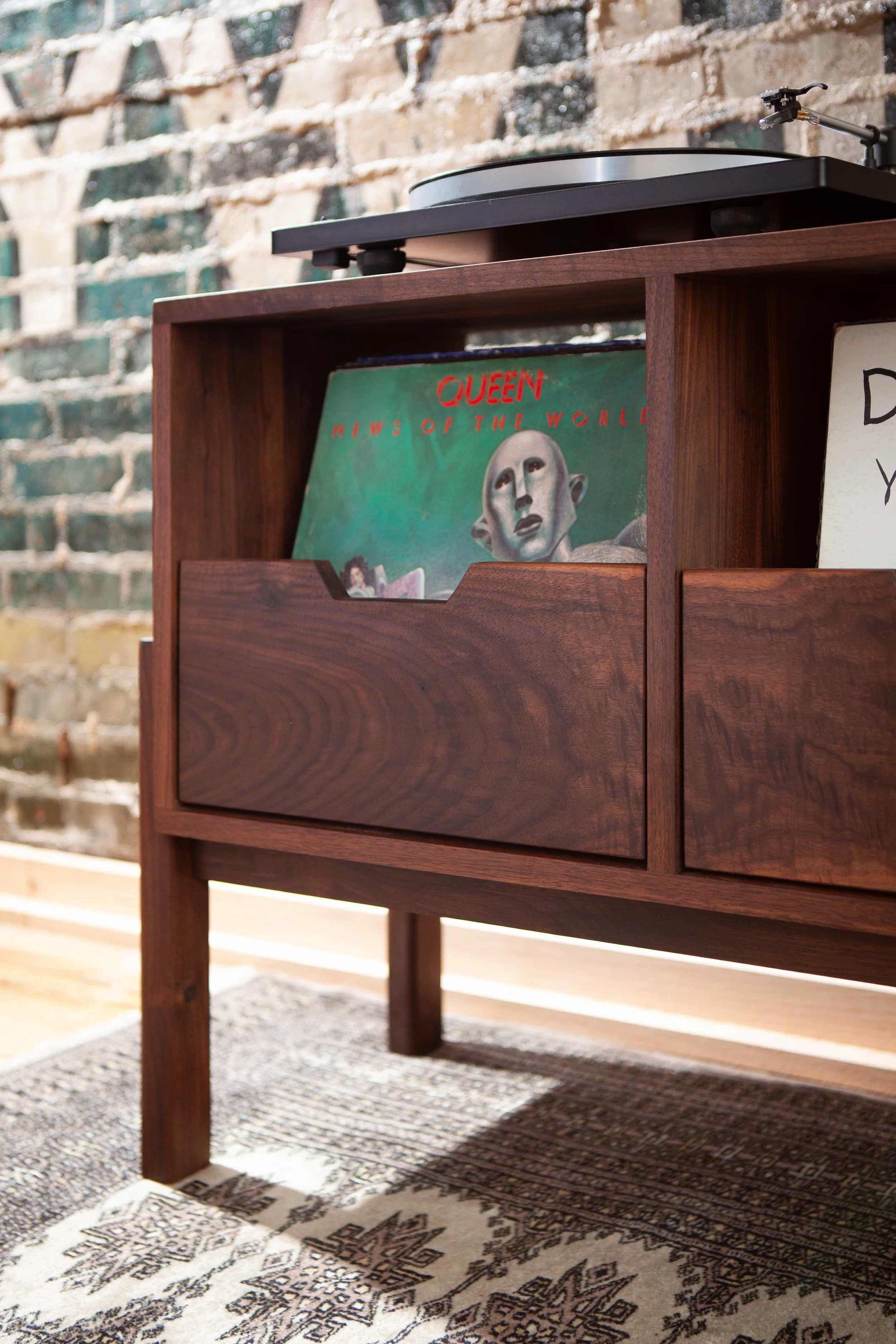 169_HiFi_Woodworks_ProductShots_260609.jpg