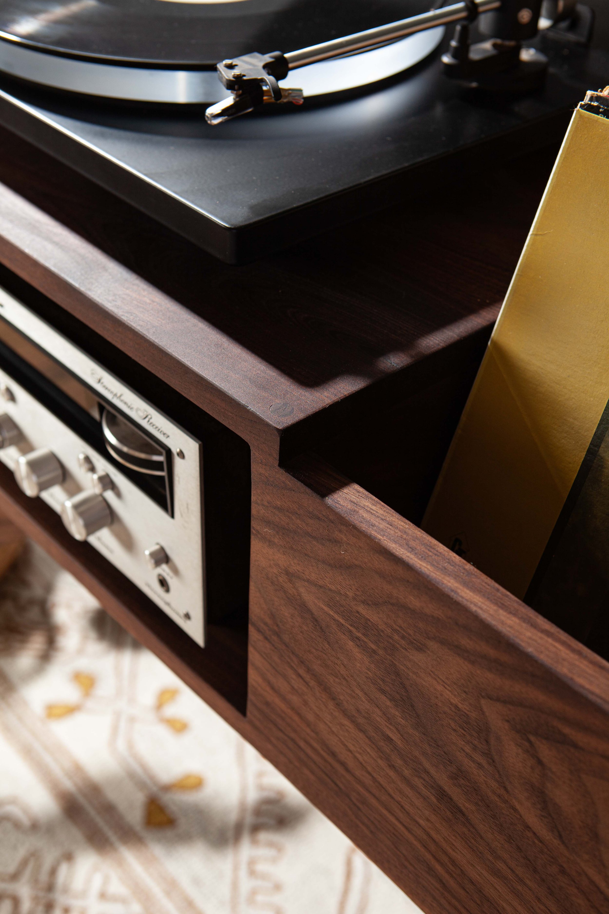 110_HiFi_Woodworks_ProductShots_260609.jpg