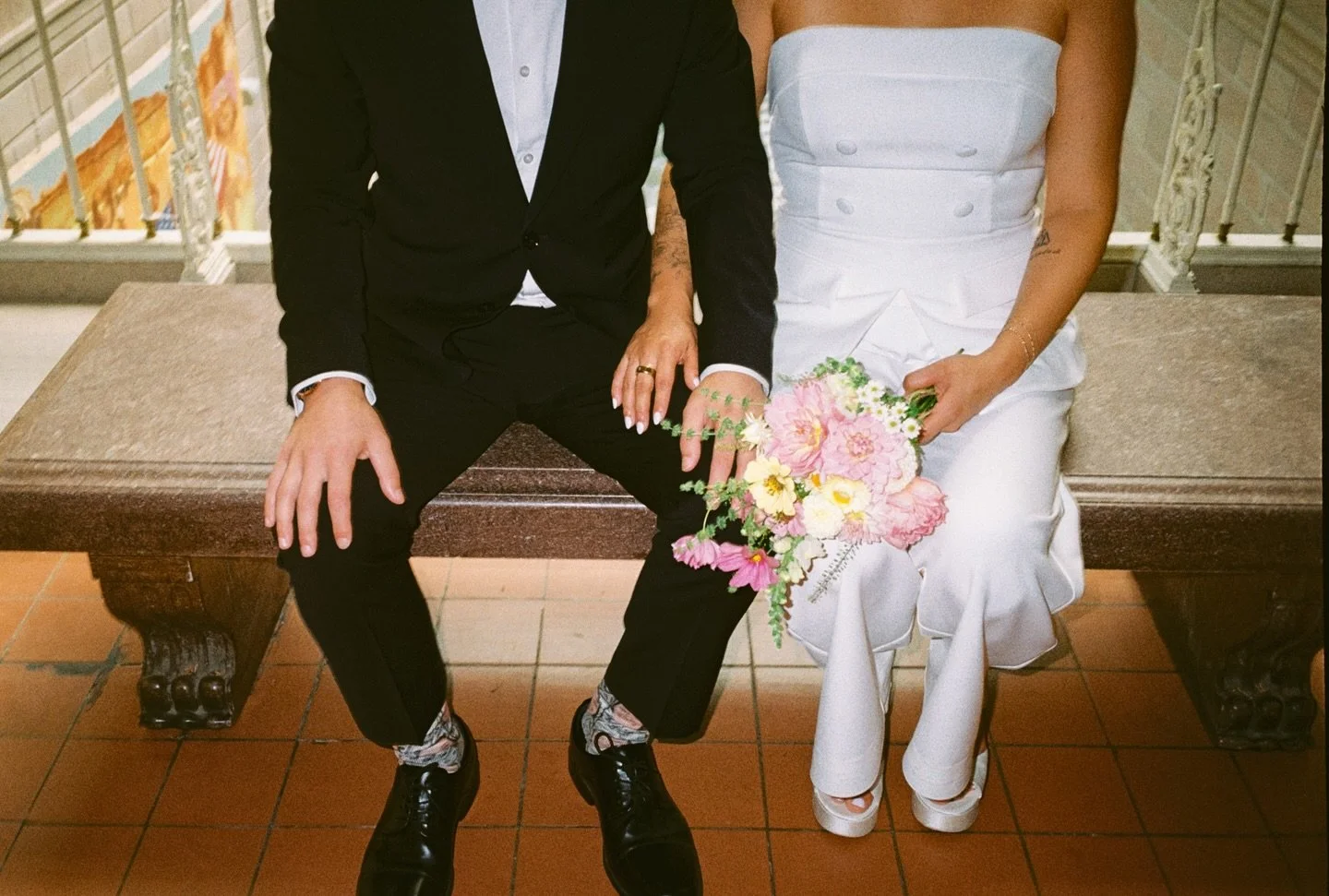 Meet ya at city hall! 💐

~ film ~ 

#hartfordcityhallelopement #kansascityphotographer #kcphotographer #kansascityfilmphotographer