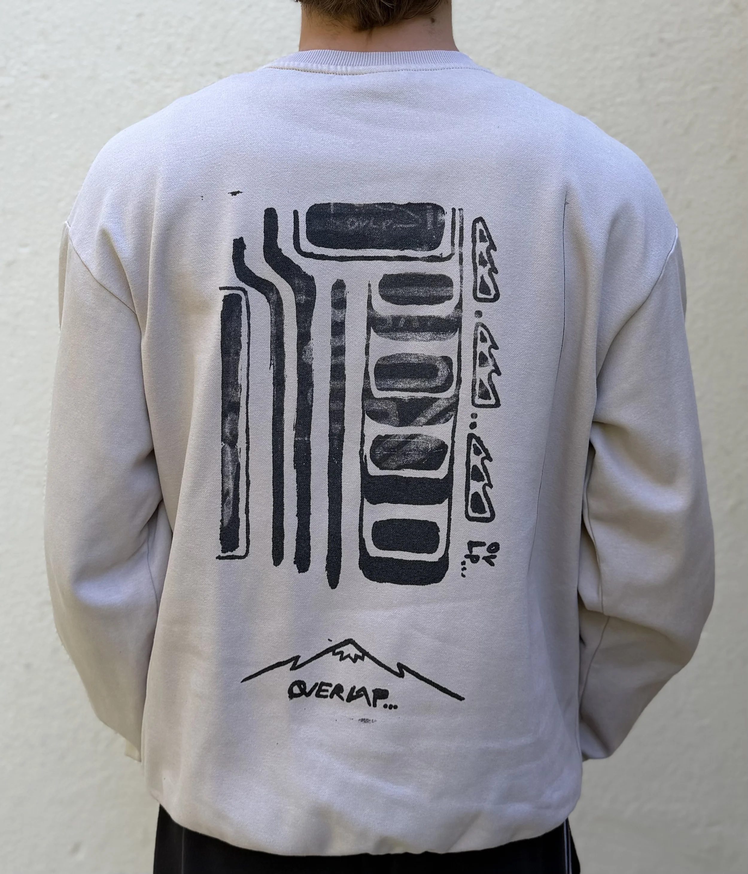 "Totem" crewneck —feb. 2025 