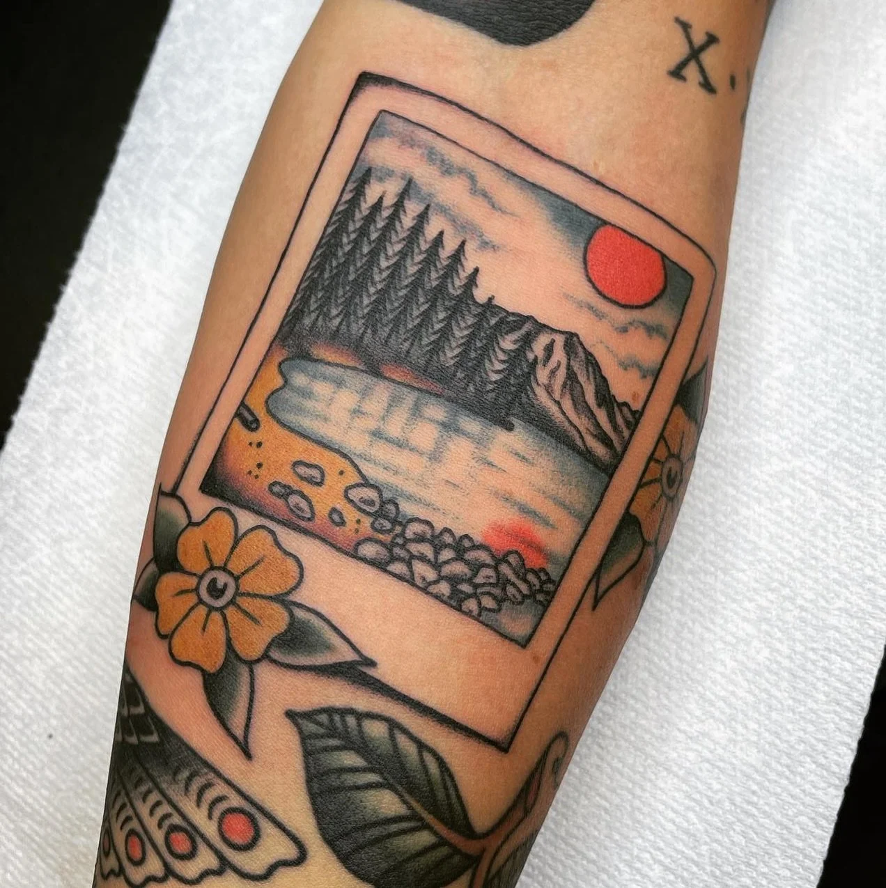 Made by @mattegizi @tattoodaydream 
.
.
.
.
#meridiantattoo #meridianidaho #meridiantattooshop #boisetattoo
#fyp #explore #flashtattoo #idahotattoo#idahotattooers #traditionaltattoos #traditionaltattoo #oldlines #girlswithtattoos #inkedgirls #inkedgu