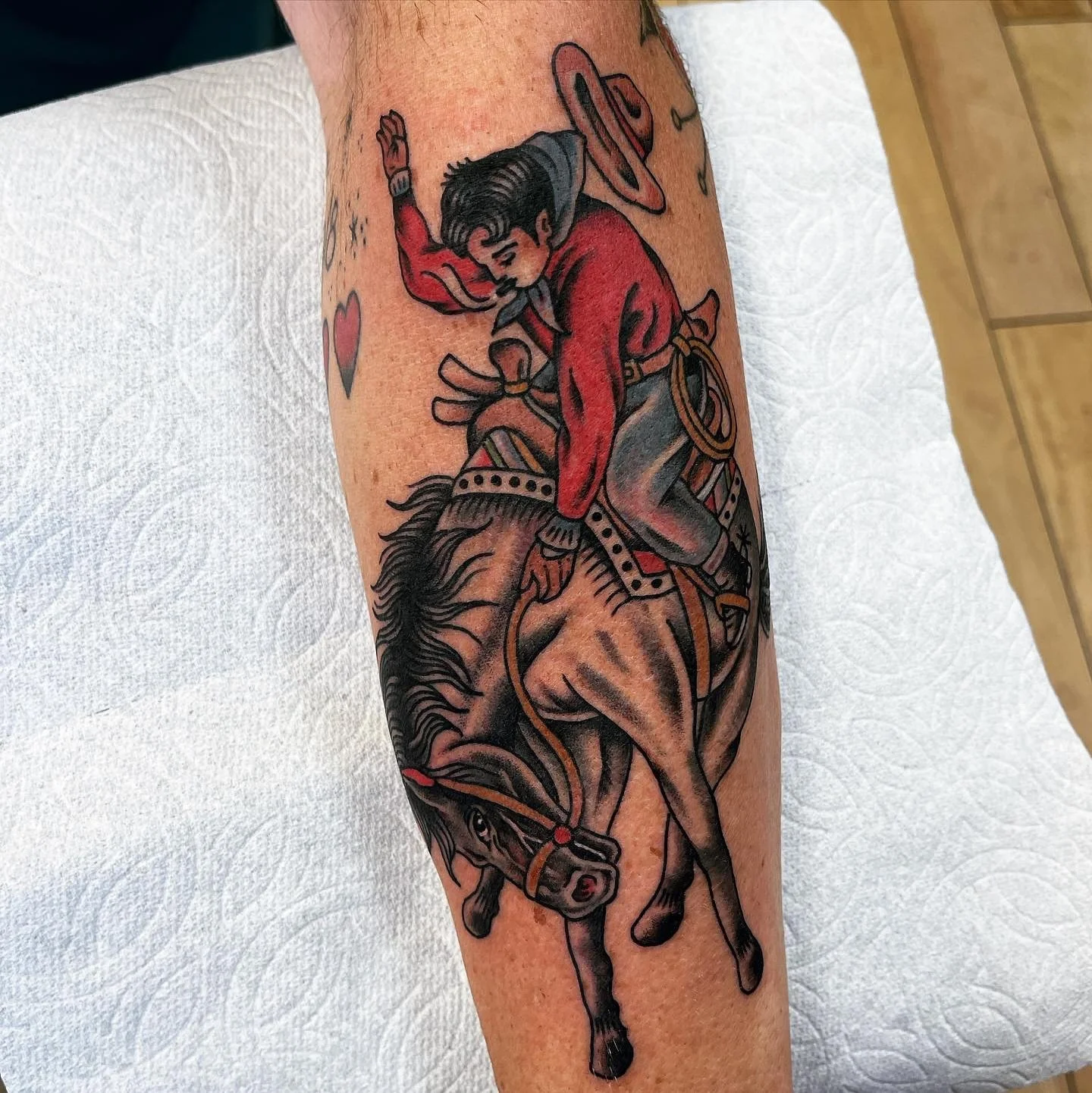 Made by @mattegizi 
DM/Call/Text/Email for booking!
.
.
.
#meridiantattoo #meridianidaho #meridiantattooshop #boisetattoo
#fyp #explore #flashtattoo #idahotattoo#idahotattooers #traditionaltattoos #traditionaltattoo #oldlines #girlswithtattoos #inked