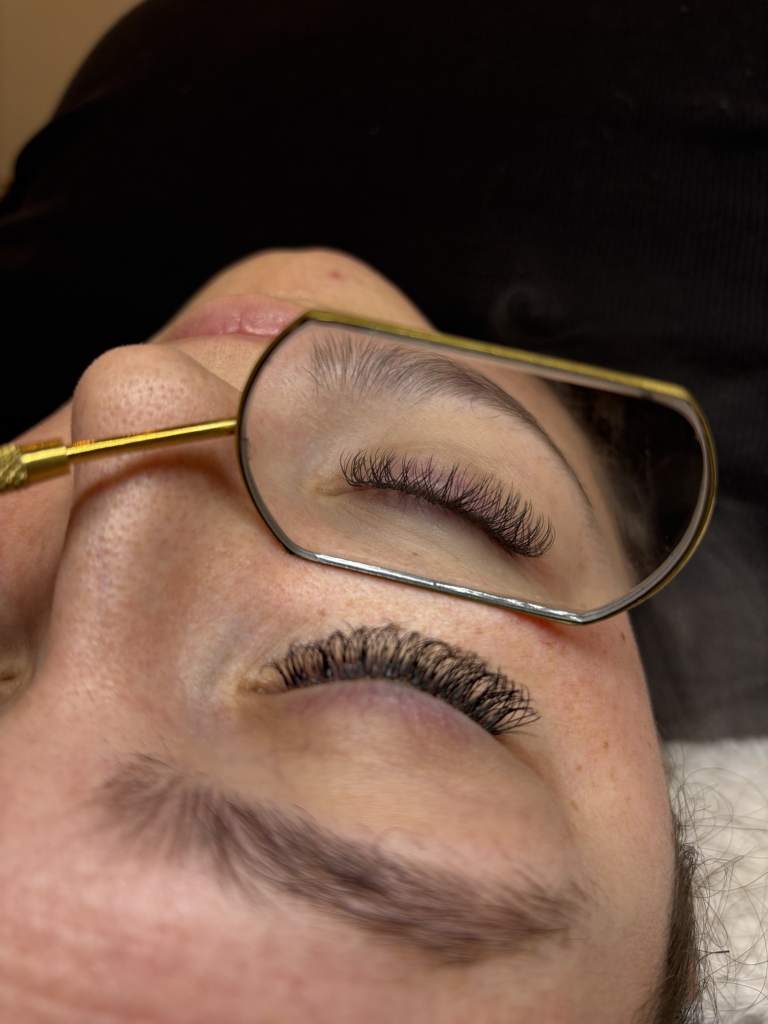 Extension de cils naturel.