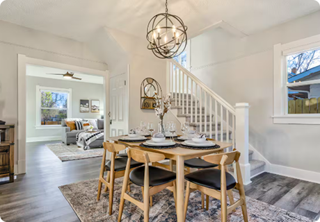 Renovated Downtown Bungalow