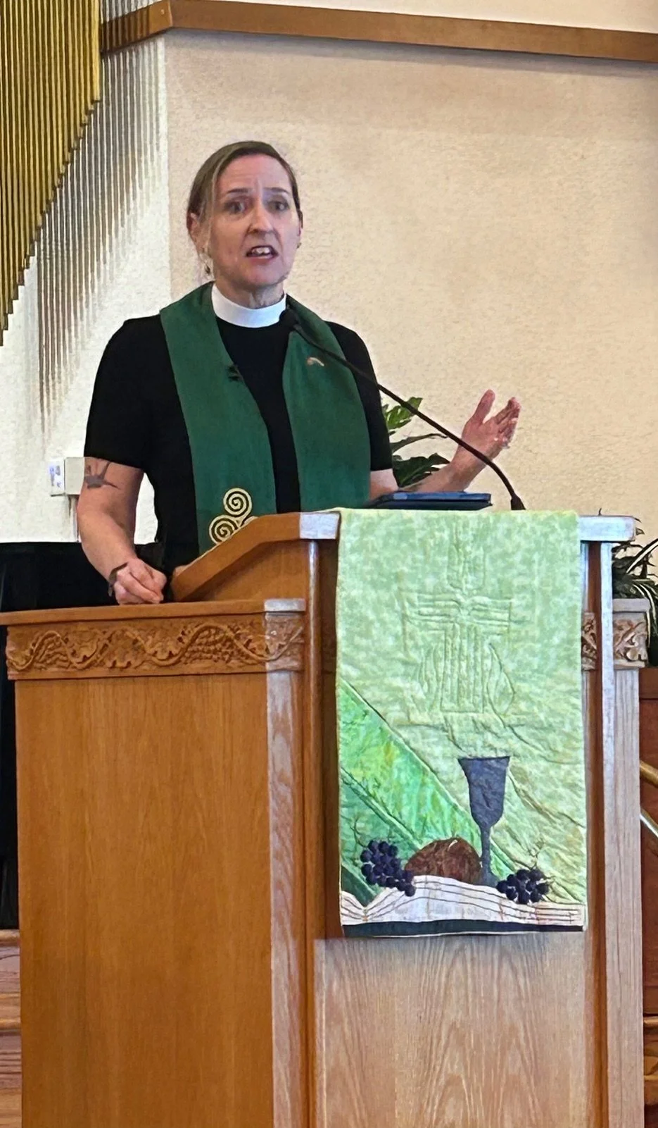 maryannpreachgreen.jpg