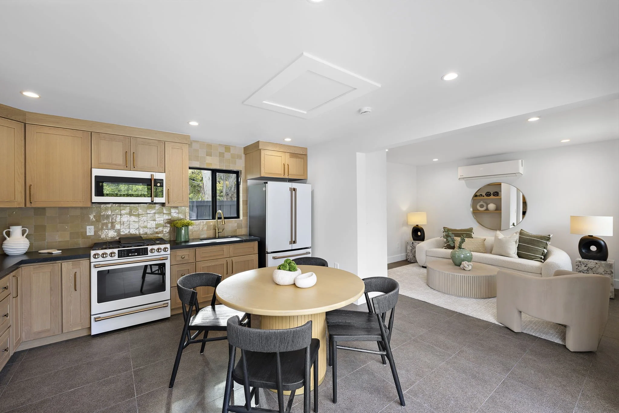 15-web-or-mls-1700 Port Ashley 13.jpg