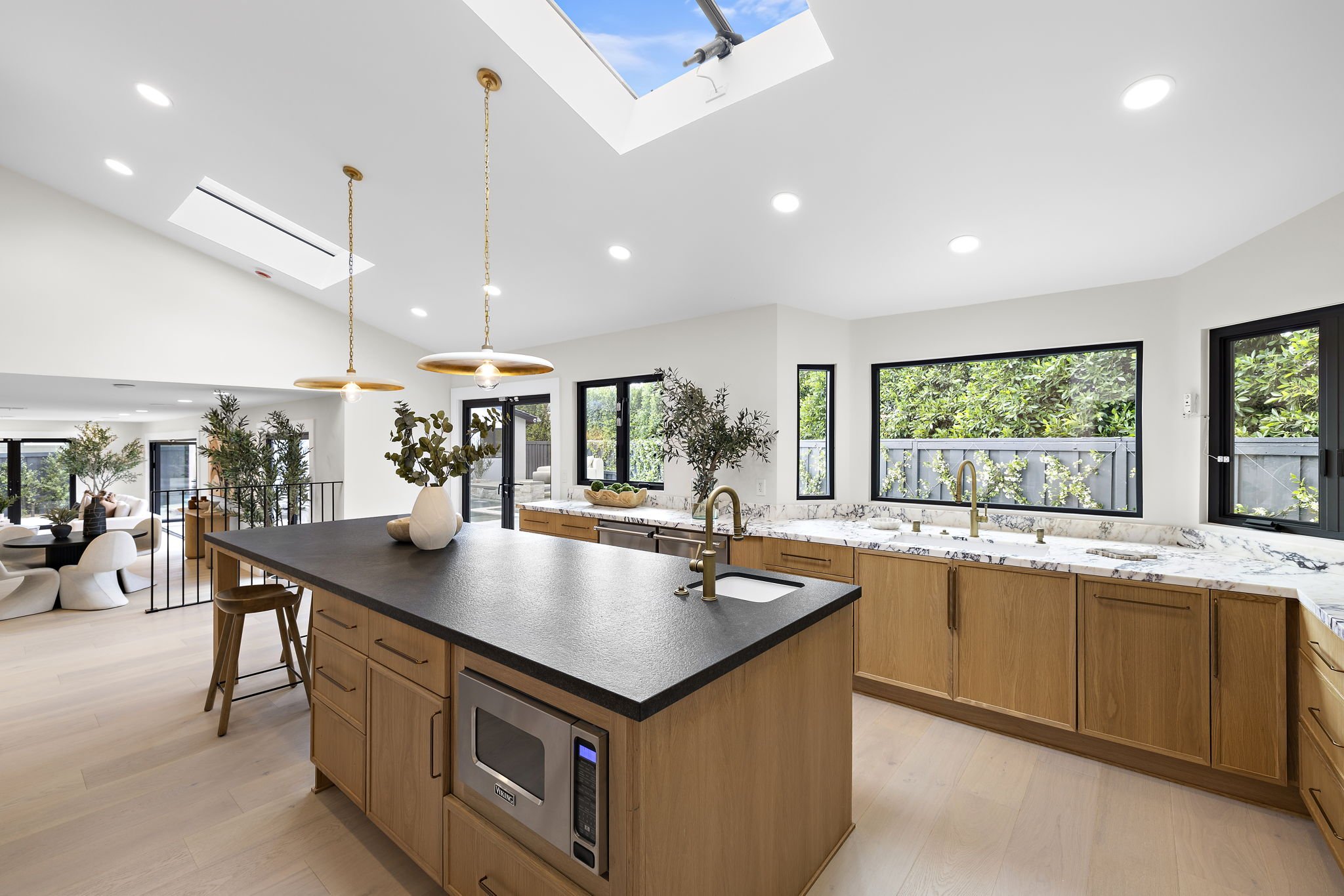10-web-or-mls-1700 Port Ashley 8.jpg