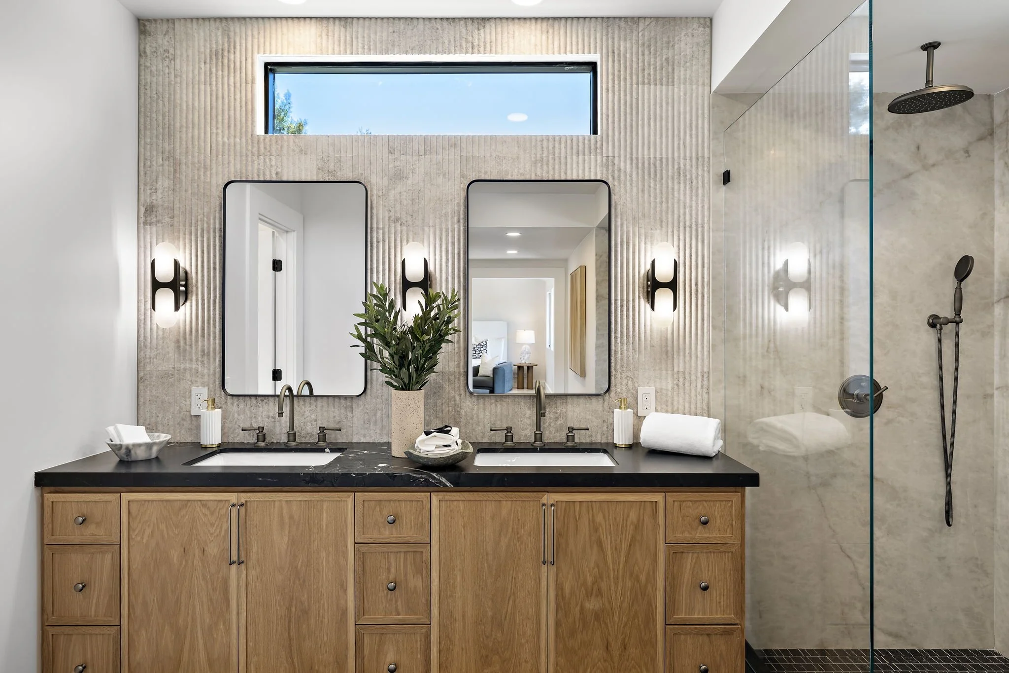 41-web-or-mls-1700 Port Ashley 23.jpg