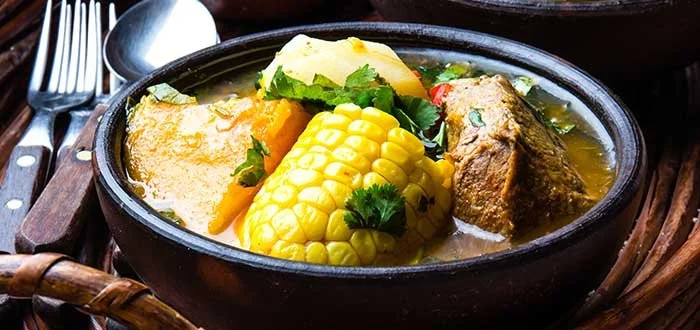Comida-típica-de-Guatemala.Caldo-de-Res.jpg