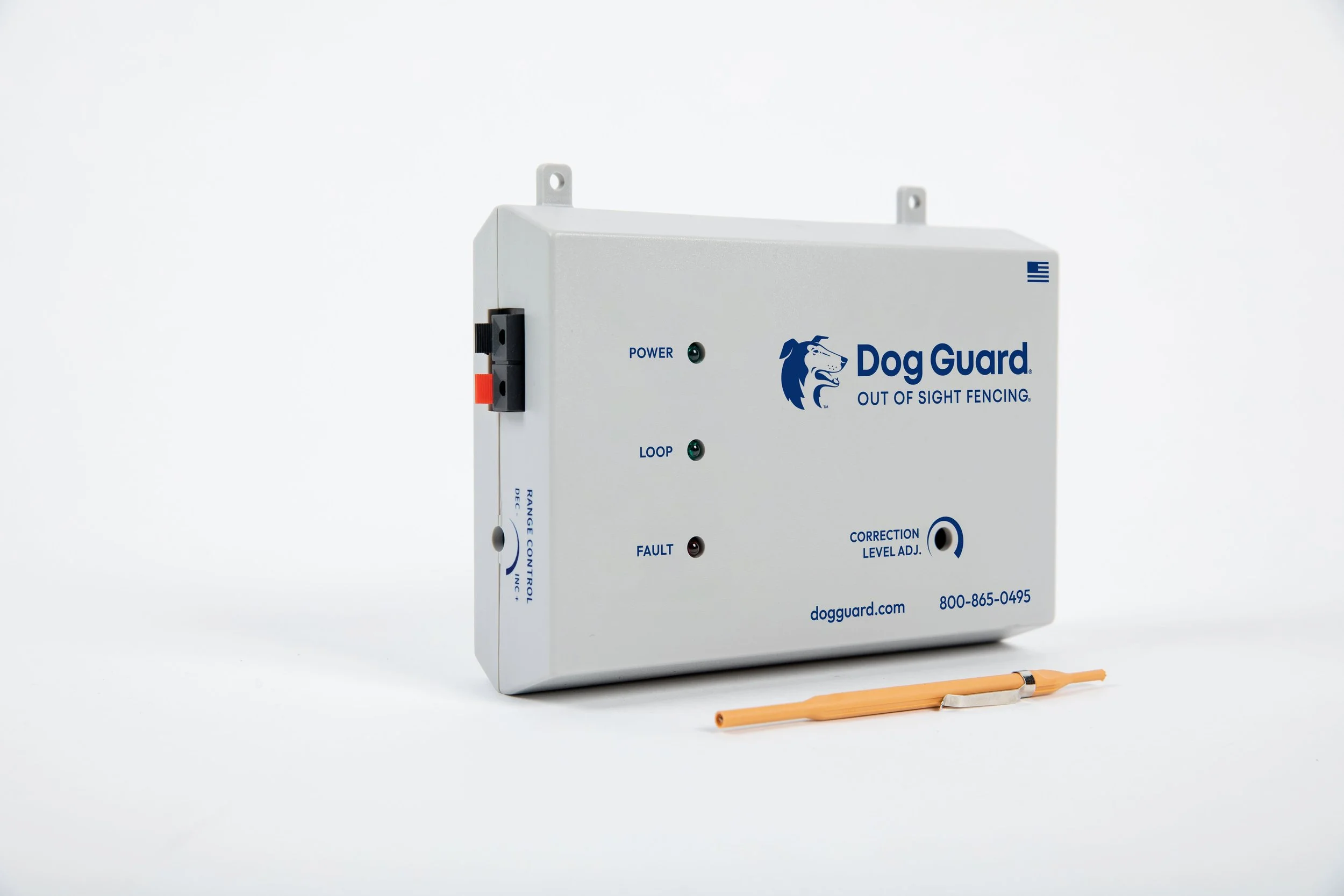 A standard transmitter for large outdoor areas. It has user-friendly lights to indicate that the transmitter is working properly. Additionally, it will make an audible sound to alert you when there is an issue within the signal field.