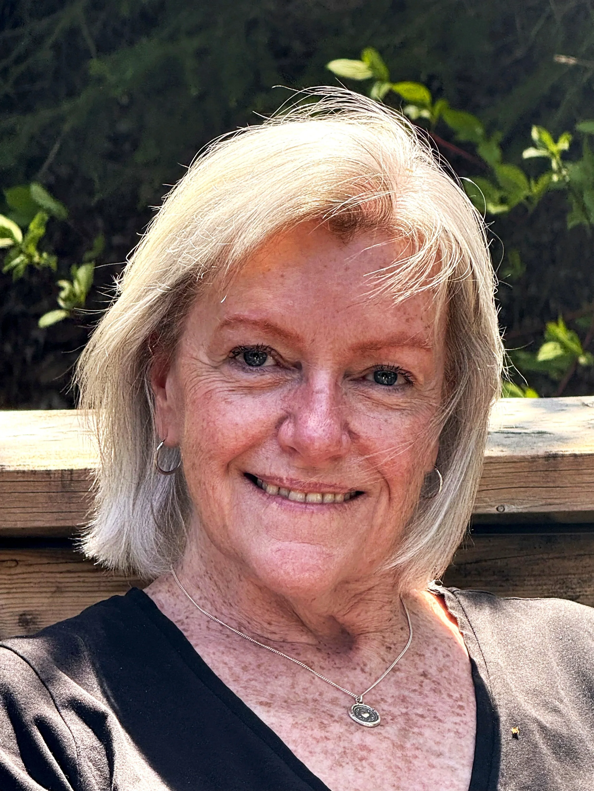 Contact Lisa Hoatson to learn more about her Human Resources services