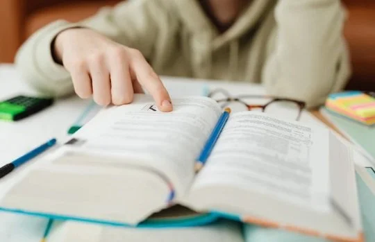 How to Embed Reading Instruction in Content Area Teaching
