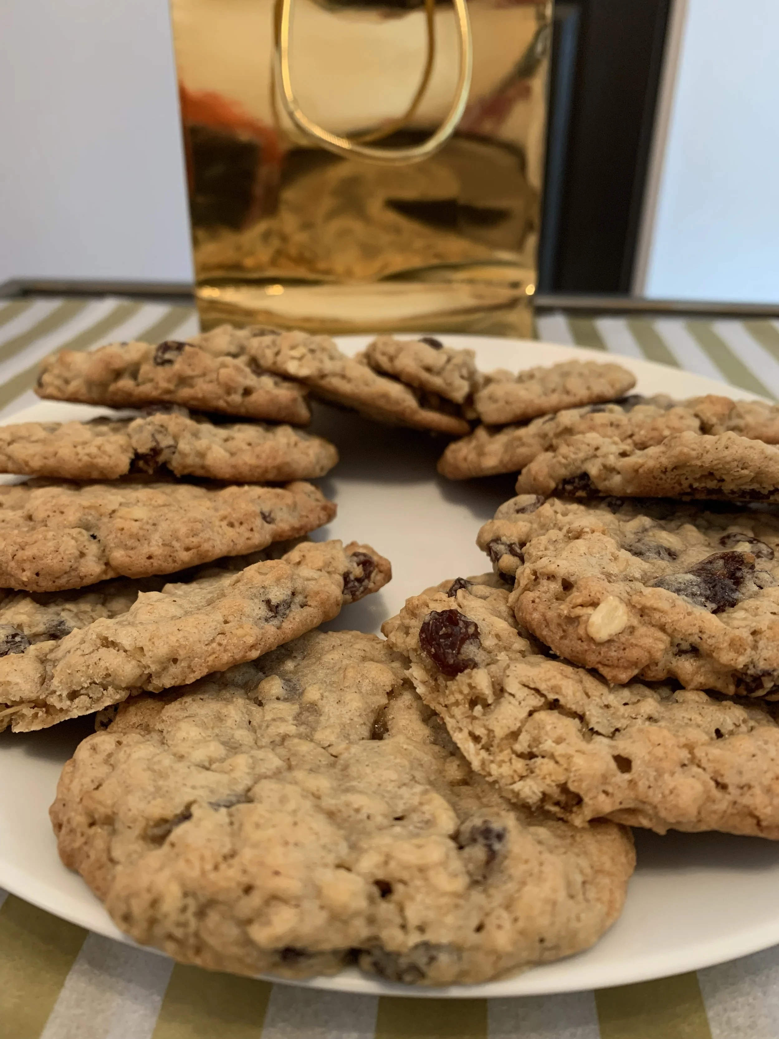 Oatmeal Raisin (1 dozen)