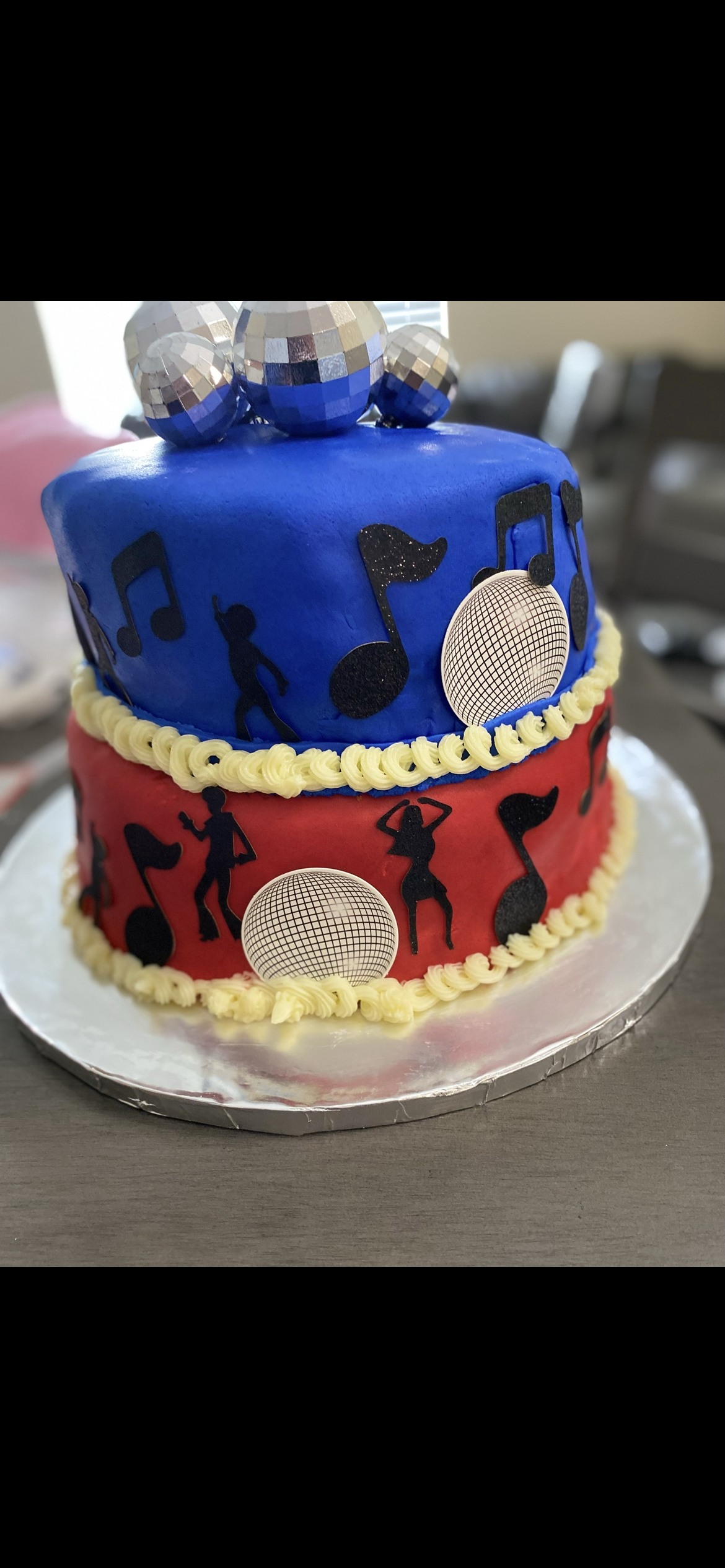 2-Tier Fondant Cake (Solid Color)