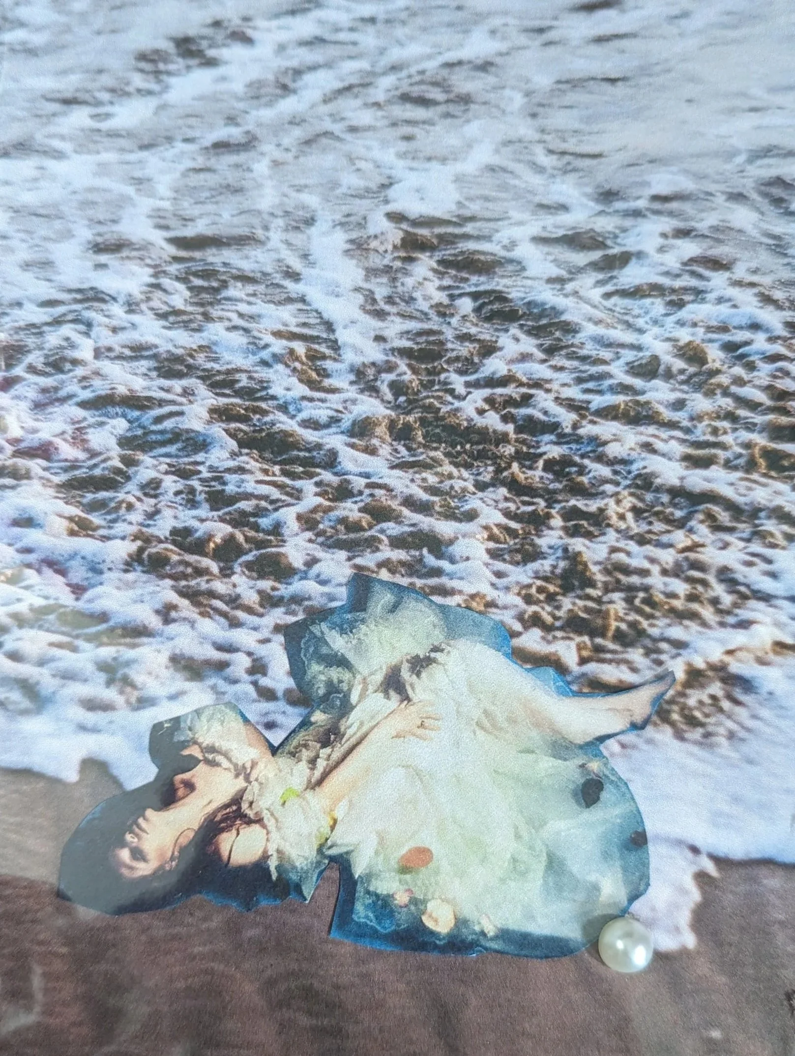 Jessica Allen LCSW, C-AAIS, AAT-I is a SoulCollage facilitator located in Western New York, specifically Buffalo, NY. She hosts groups open to the public that encourage participants to explore their inner wisdom in a new and inuitive way.