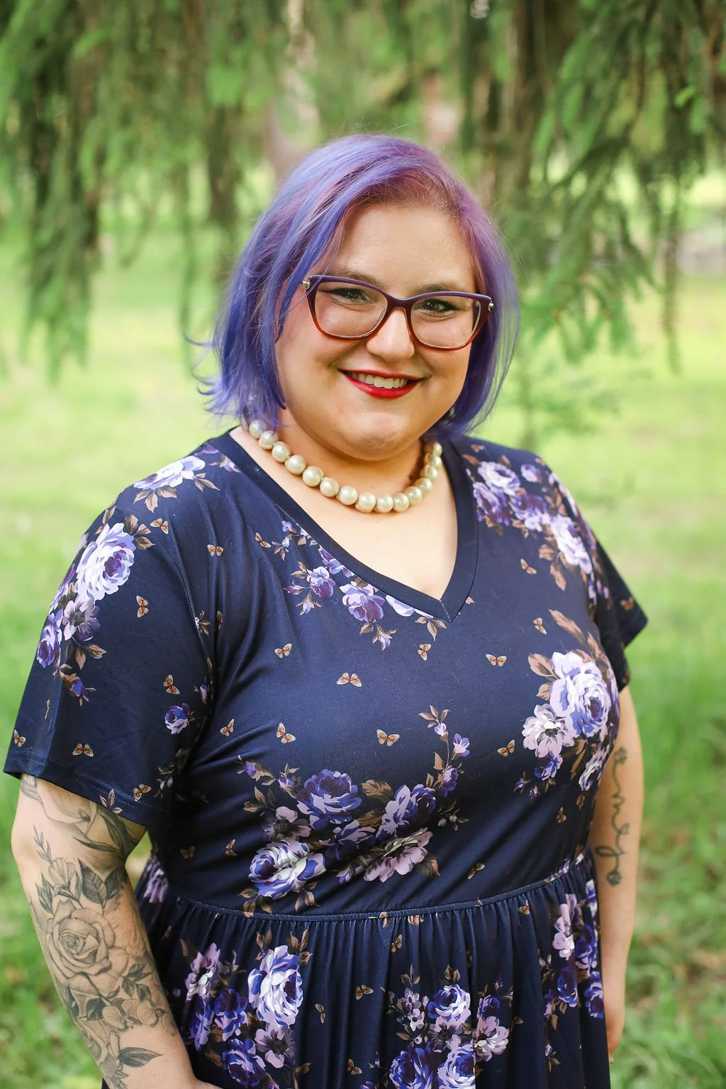 A professional headshot of Jessica Allen-LCSW, certified in animal-assisted therapy and EMDR, and highly trained in IFS and somatic interventions. Located in New York (NY) both in person and via telehealth.