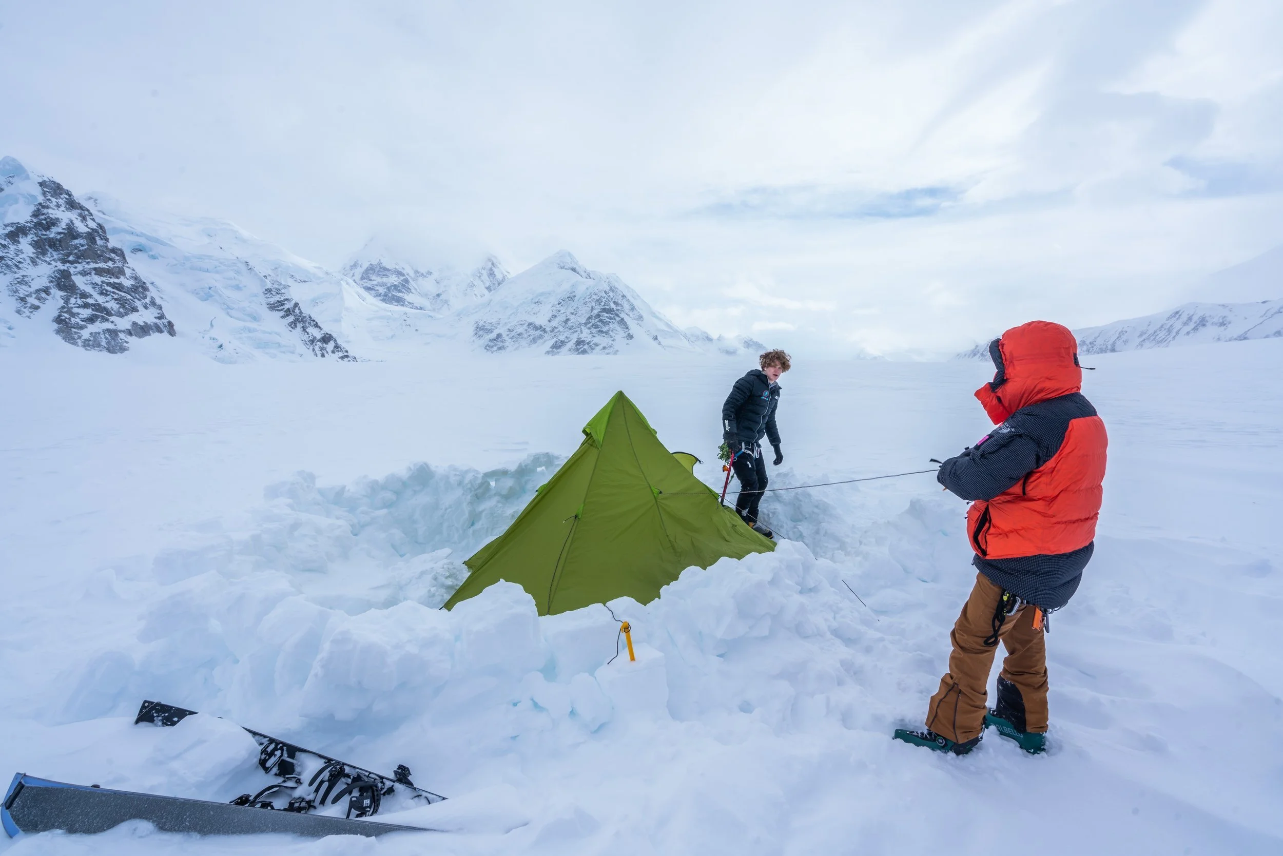 Setting up the cook tent at 7800'.